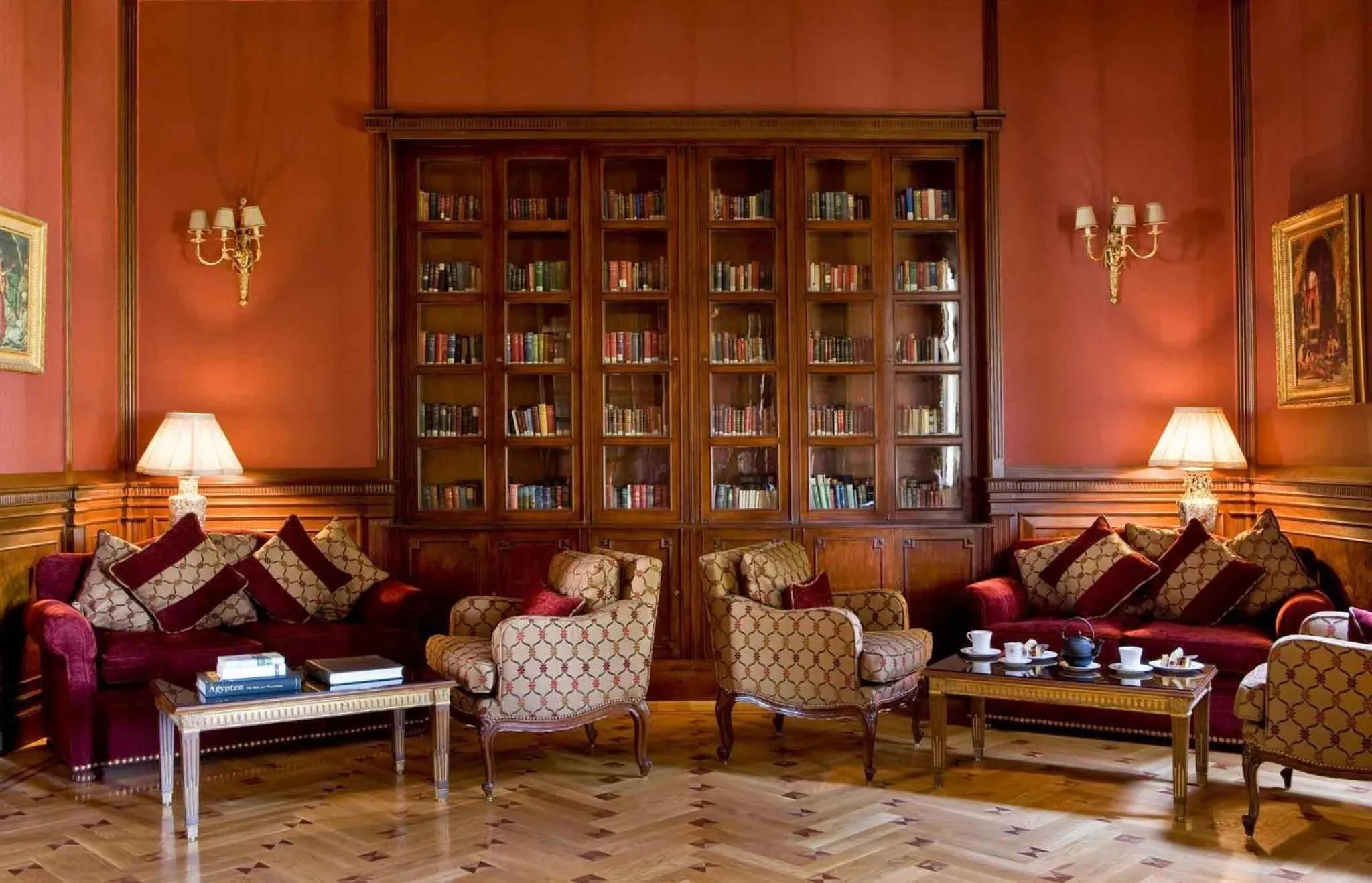 Lounge or bar in Sofitel Winter Palace Luxor