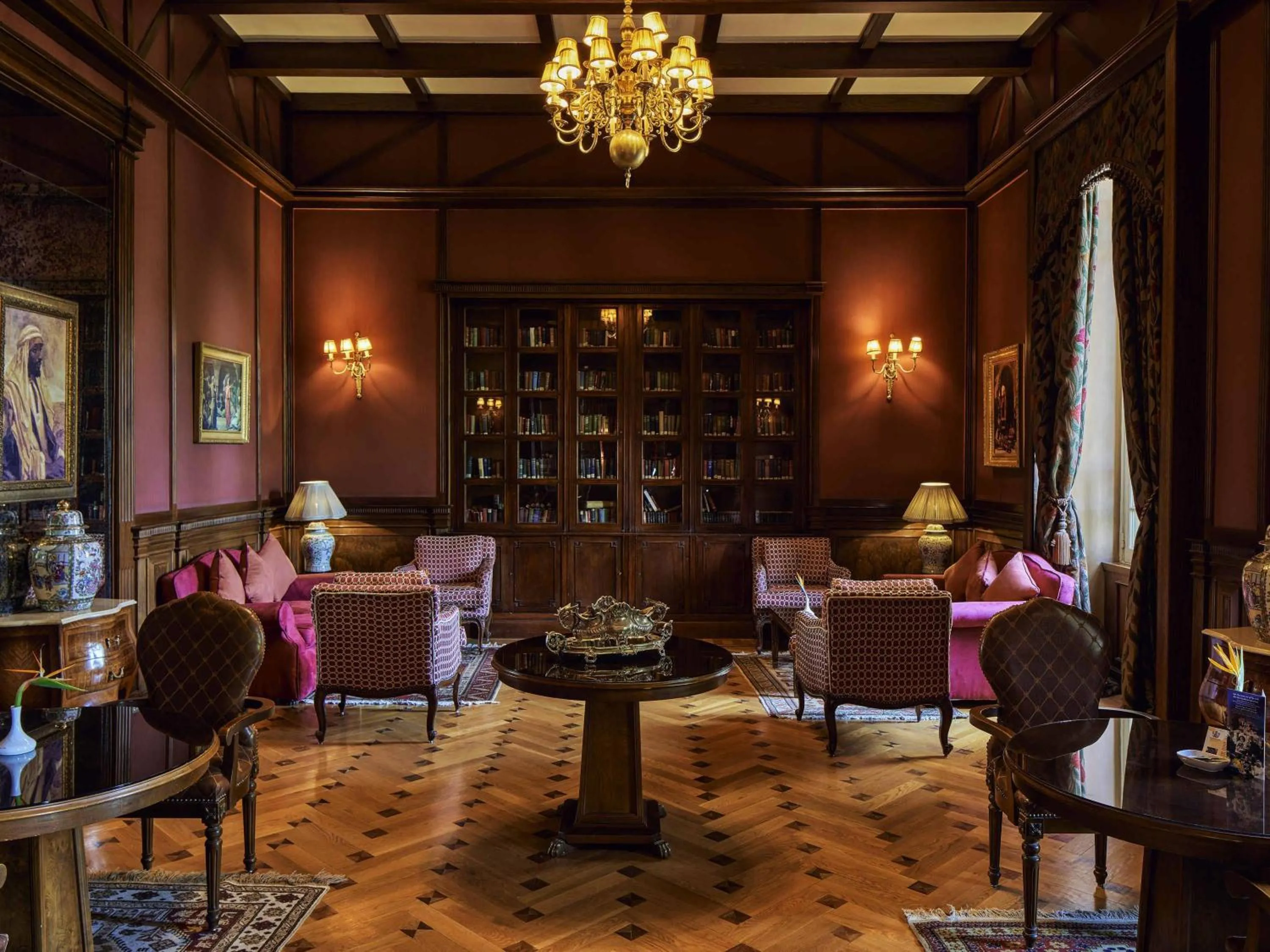 Lounge or bar in Sofitel Winter Palace Luxor