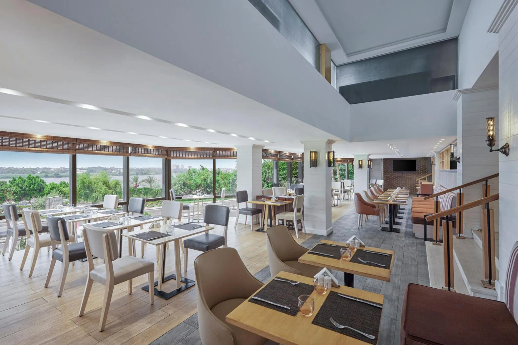 Restaurant/places to eat in Holiday Inn Cairo Maadi by IHG