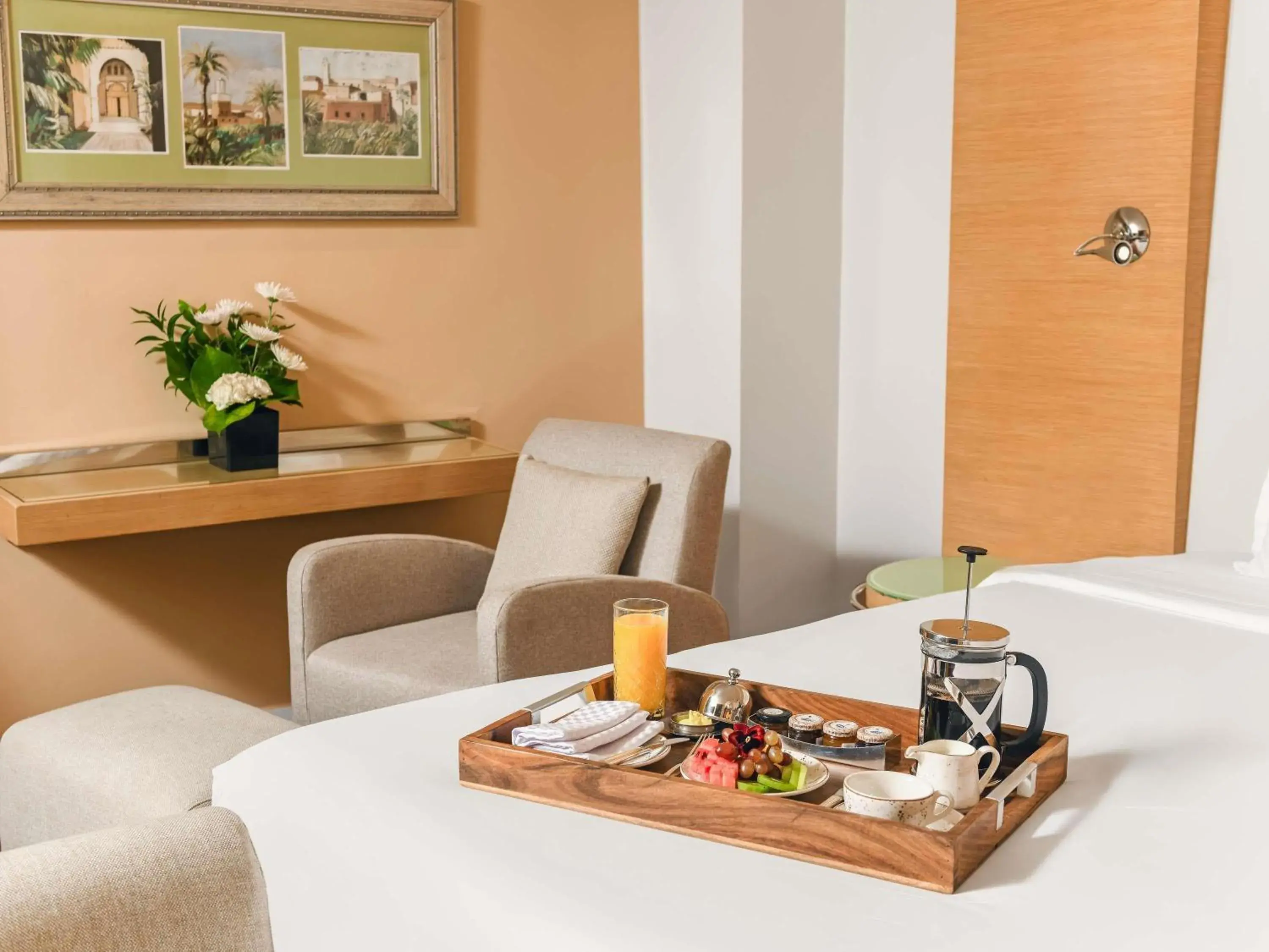 Luxury King Room with Nile View in Sofitel Cairo Nile El Gezirah Luxury King Room with Nile View in Sofitel Cairo Nile El Gezirah