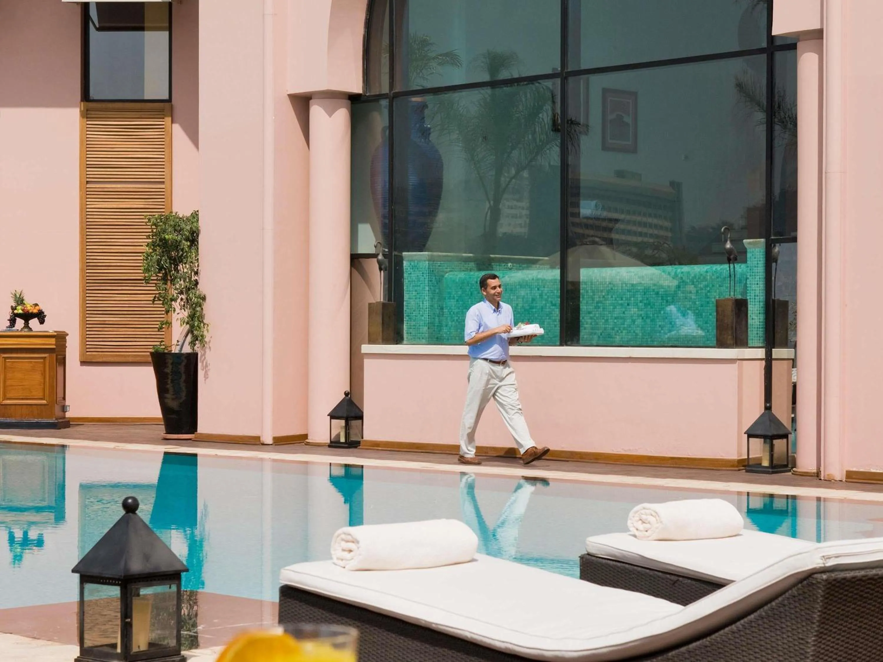 Lounge or bar in Sofitel Cairo Nile El Gezirah