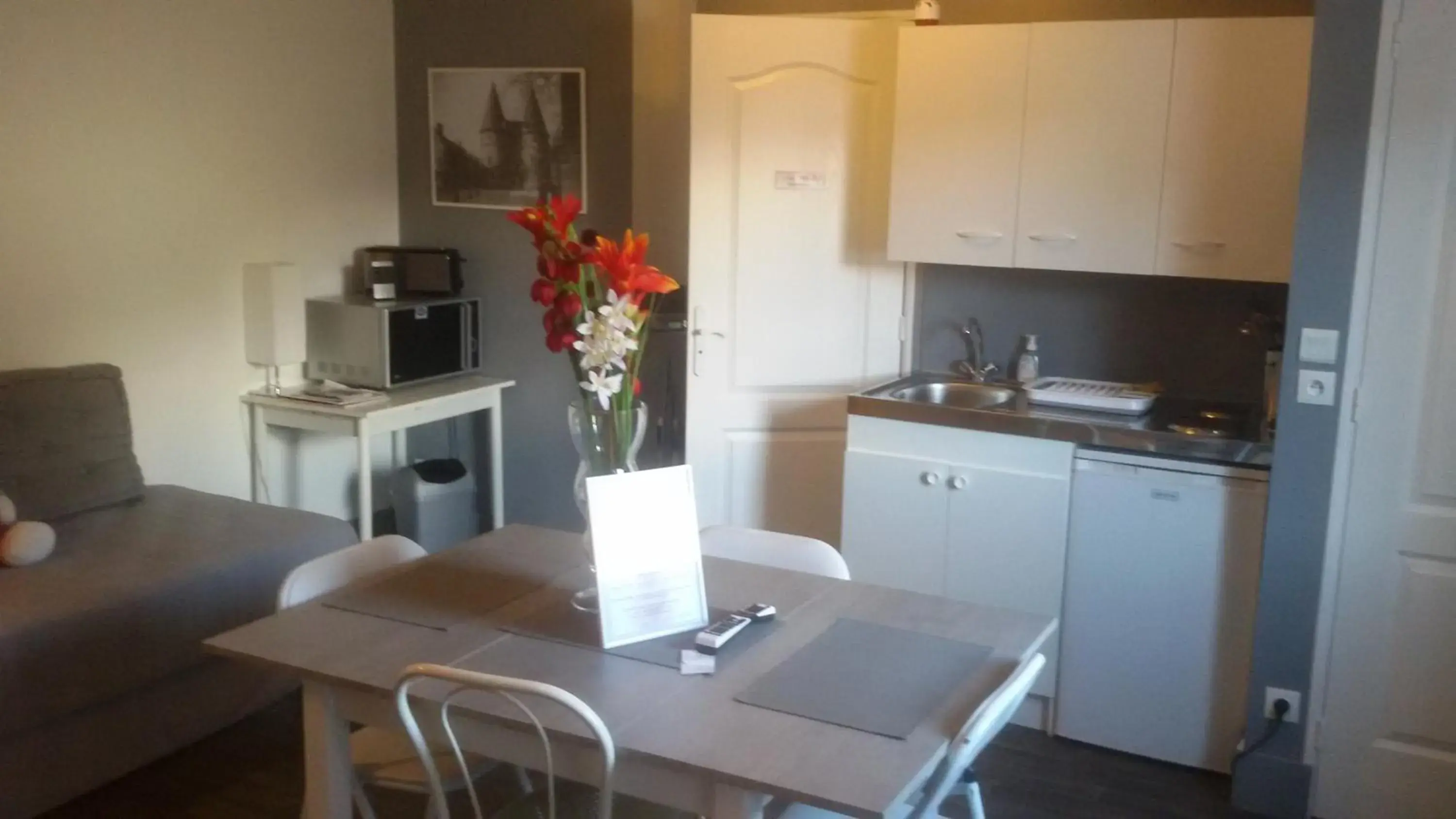 Apartment - single occupancy - Ground Floor in Aéroport paris beauvais Appartement HOULET 10 min à pied aéroport parkingbeauvais longue durée Apartment - single occupancy - Ground Floor in Aéroport paris beauvais Appartement HOULET 10 min à pied aéroport parkingbeauvais longue durée