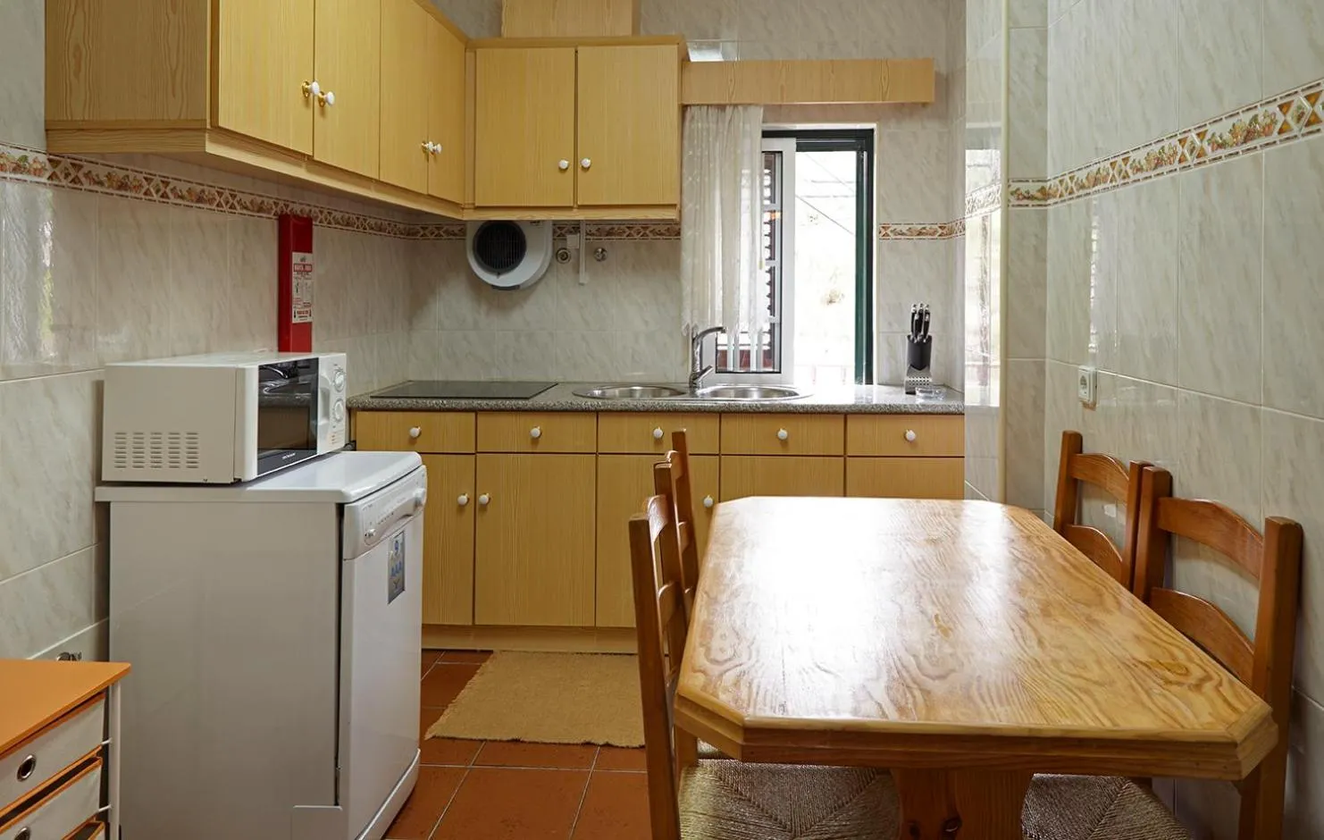 Kitchen or kitchenette in Abrigo da Montanha - Alojamento Familiar