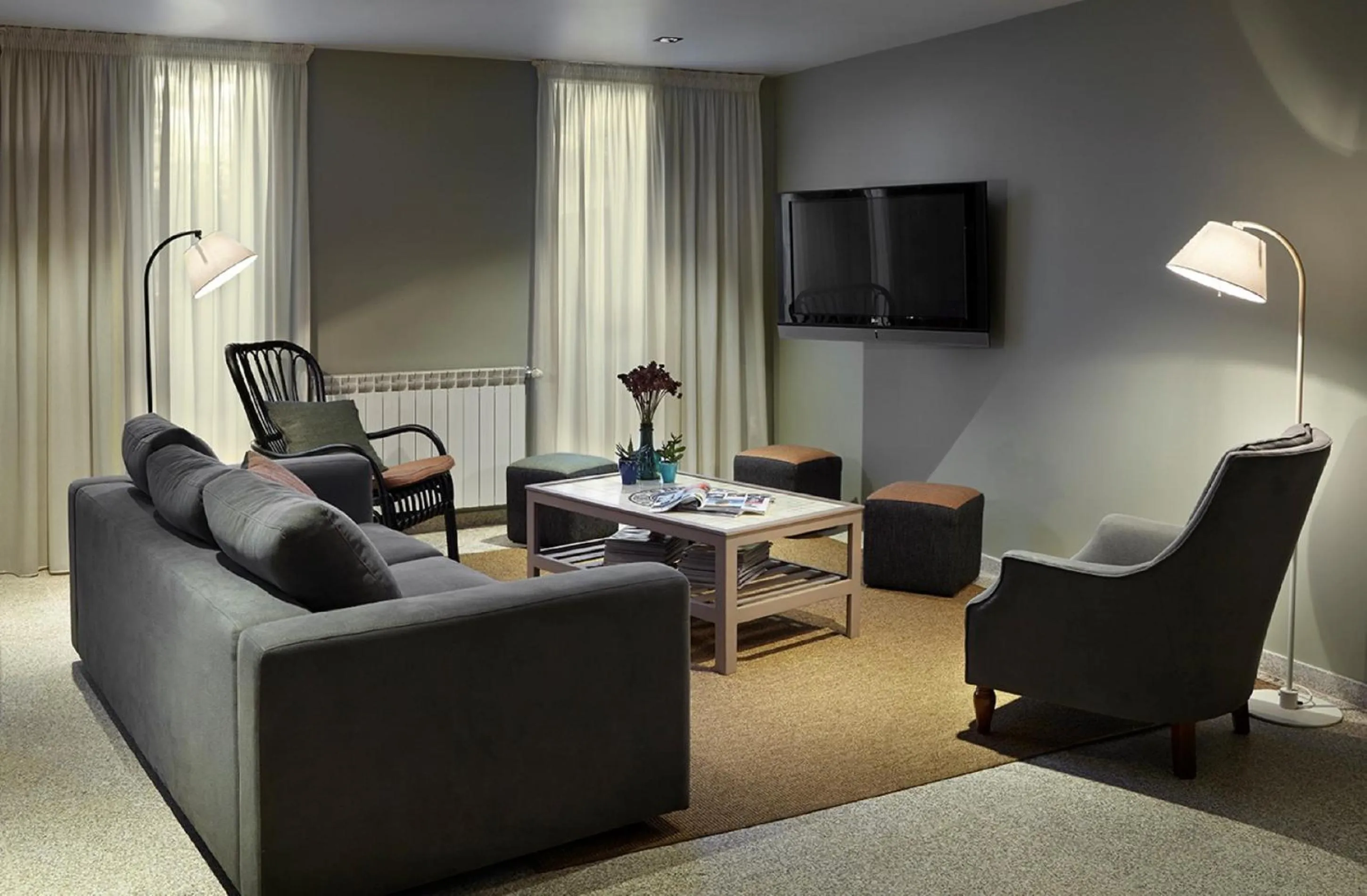 Communal lounge/ TV room in Abrigo da Montanha - Alojamento Familiar