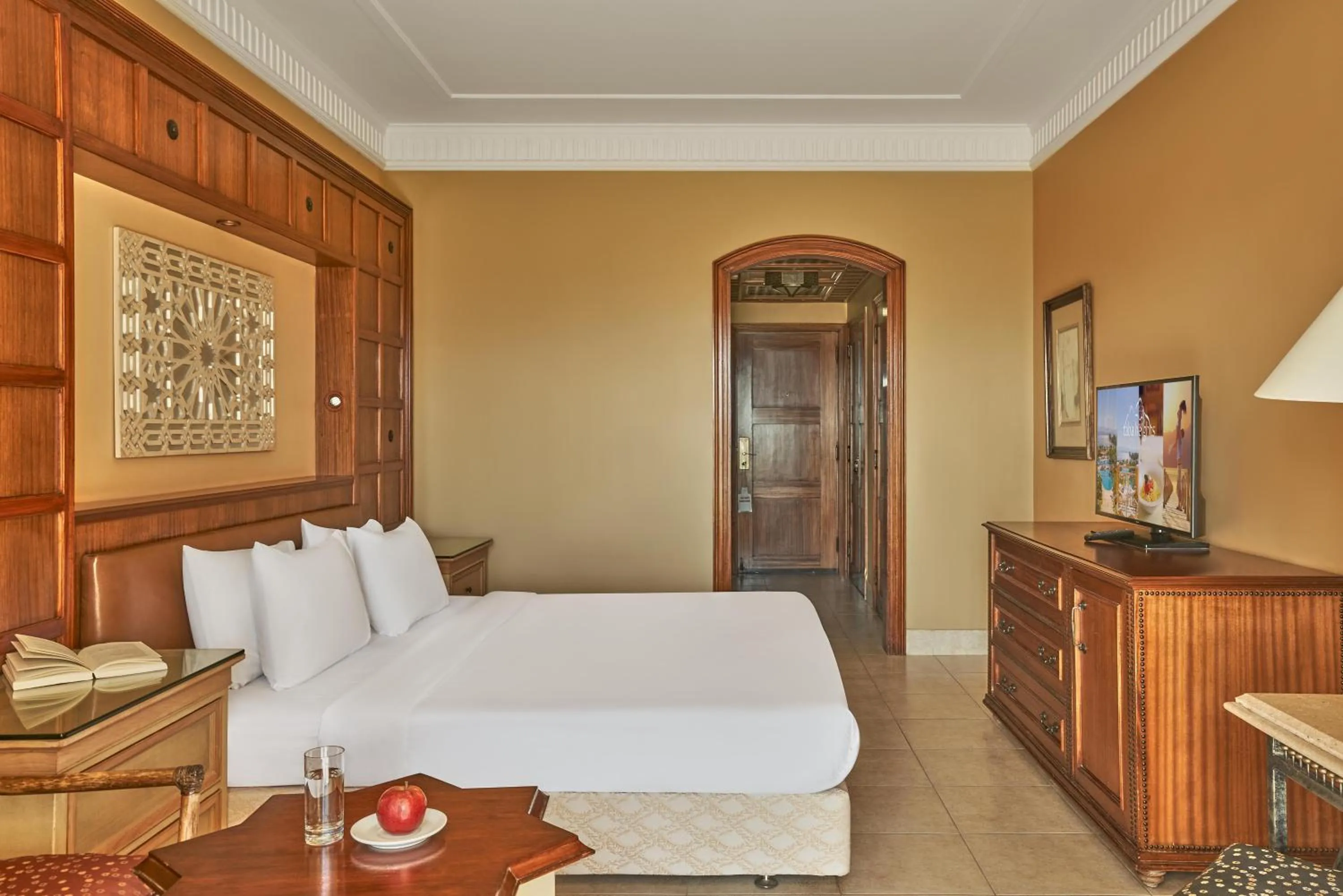 Bed in Mosaique Beach Resort Taba Heights