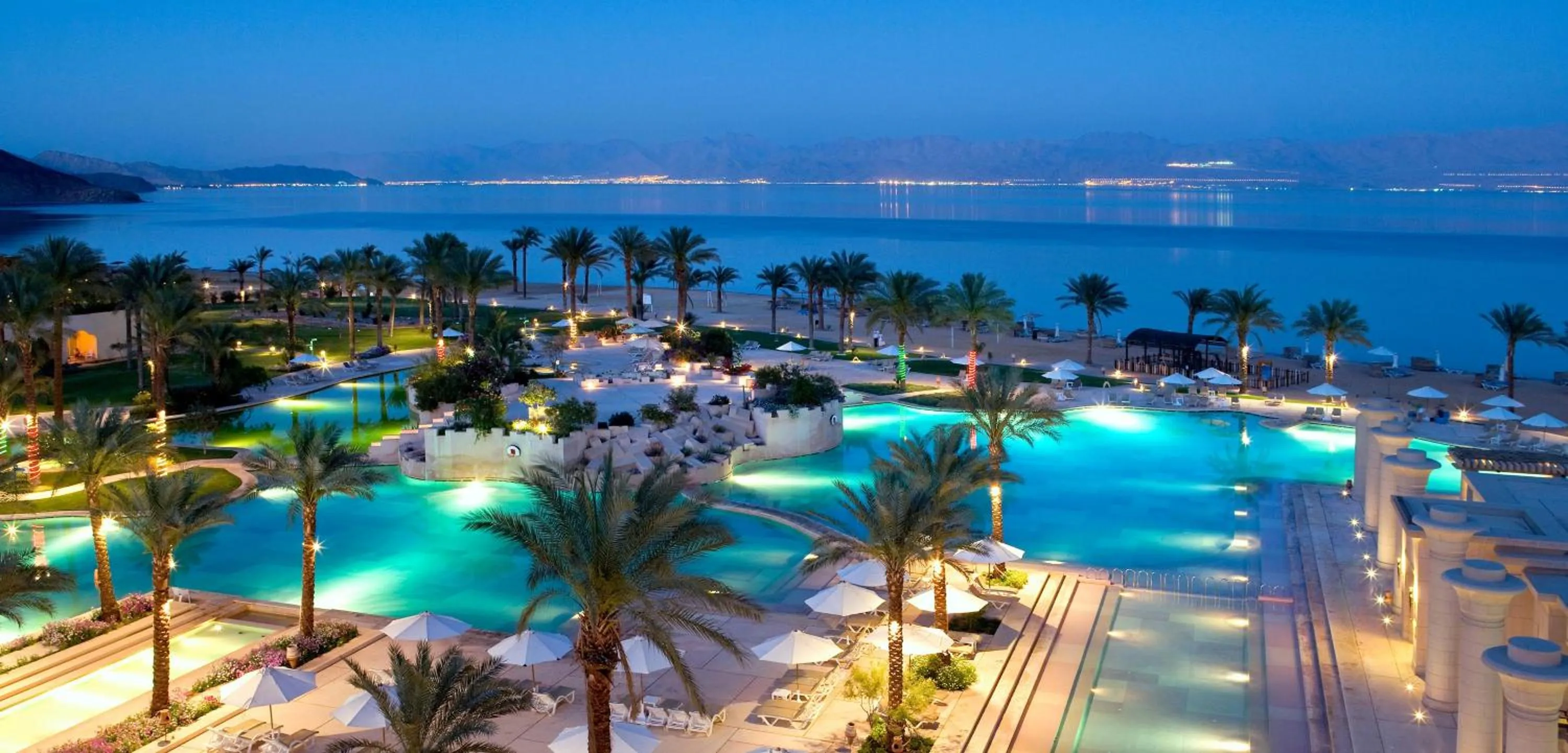 Swimming pool in Mosaique Beach Resort Taba Heights