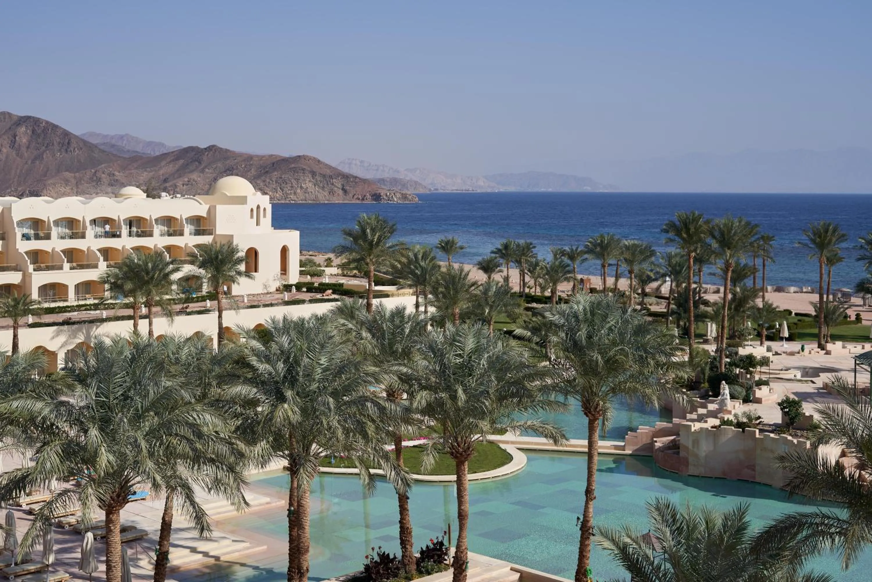 Swimming pool in Mosaique Beach Resort Taba Heights
