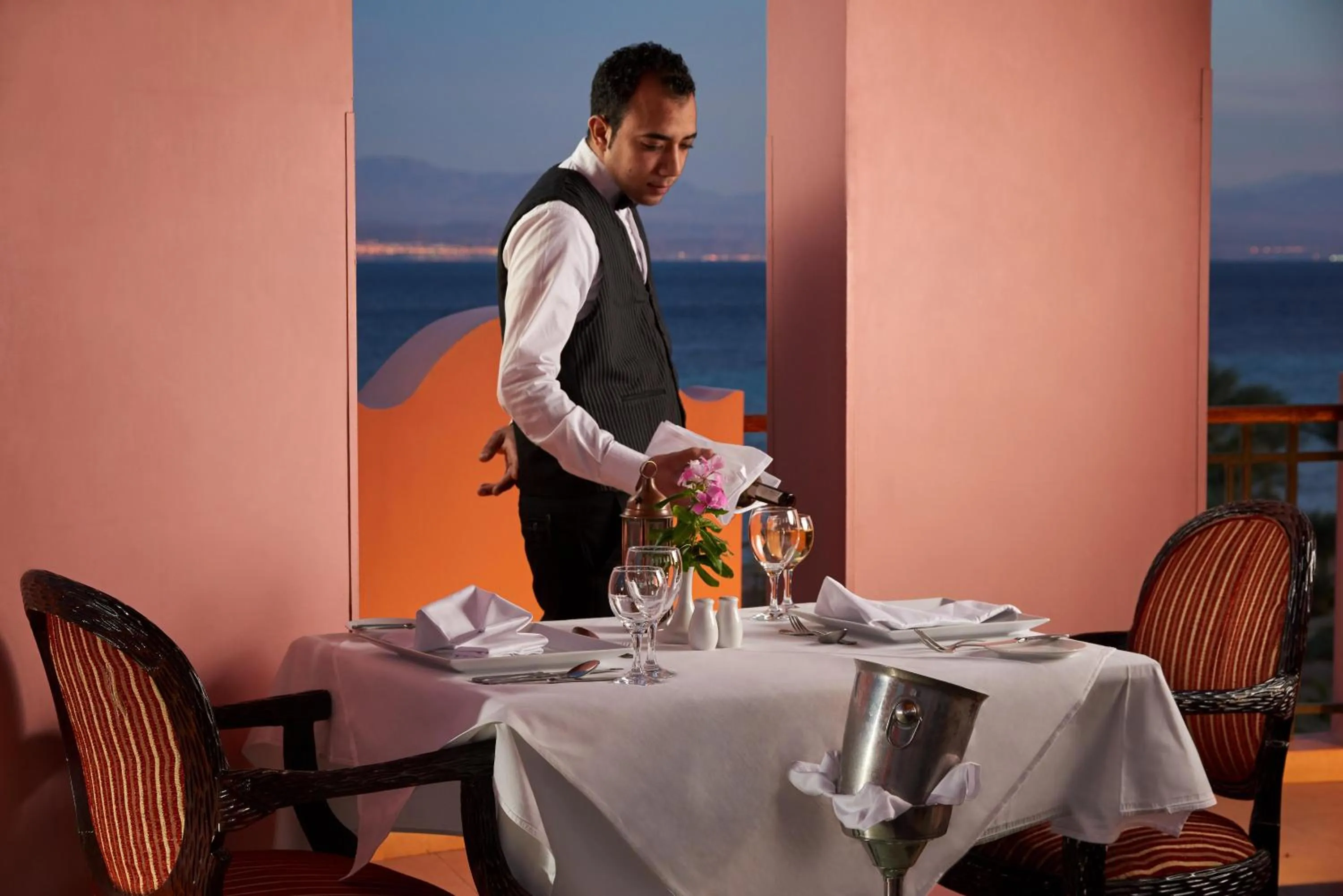 Restaurant/places to eat in Mosaique Beach Resort Taba Heights