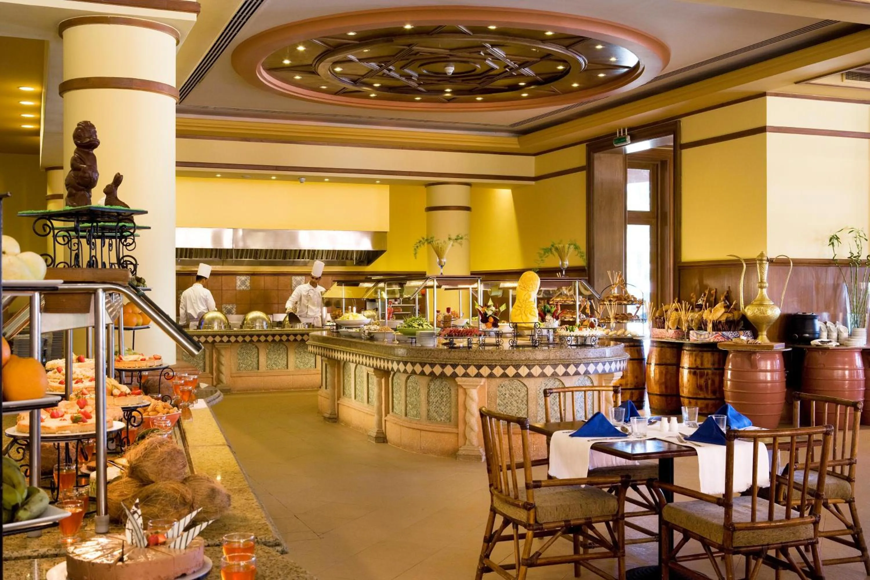 Restaurant/places to eat in Mosaique Beach Resort Taba Heights