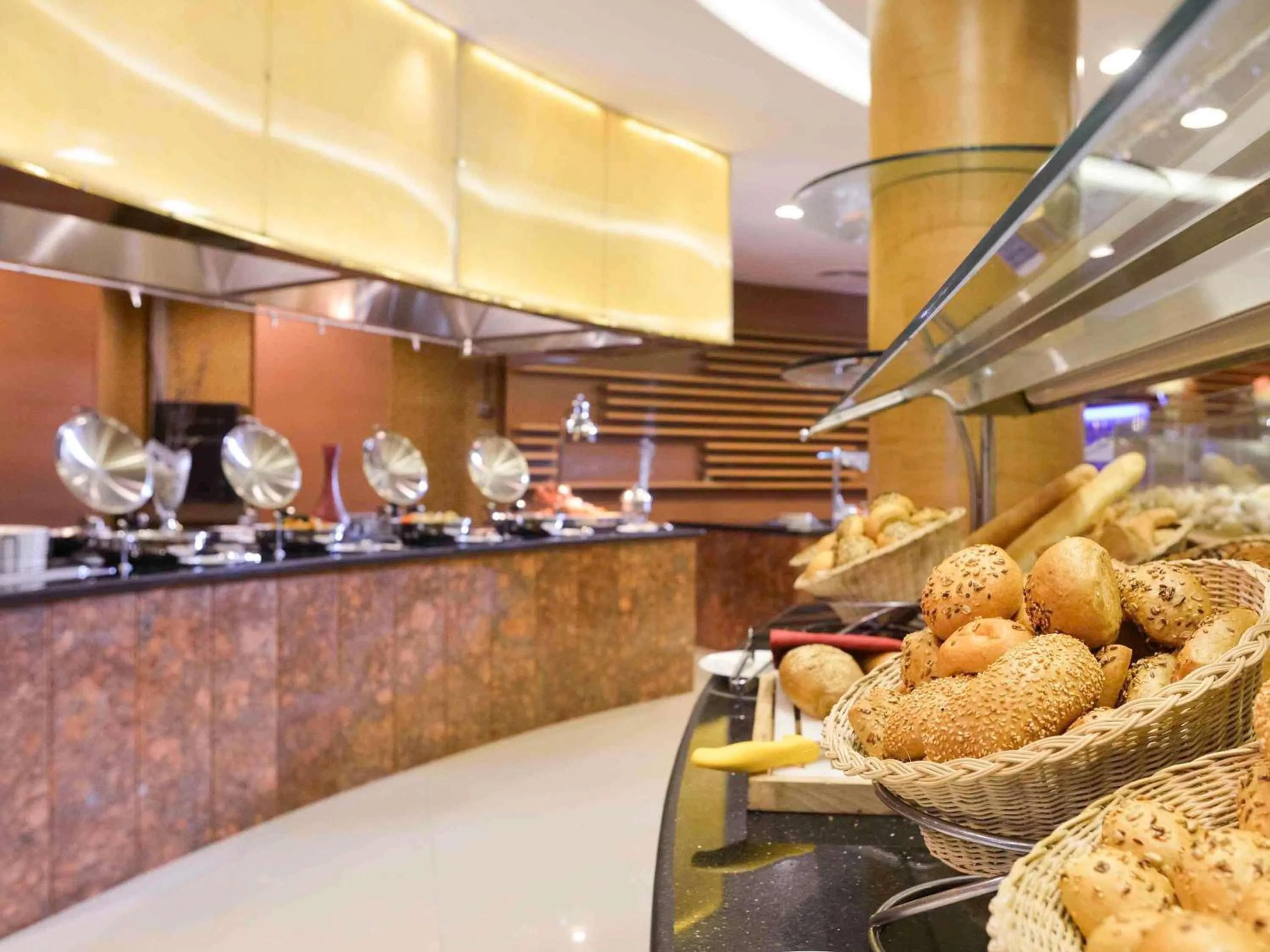 Restaurant/places to eat in Novotel Cairo Airport