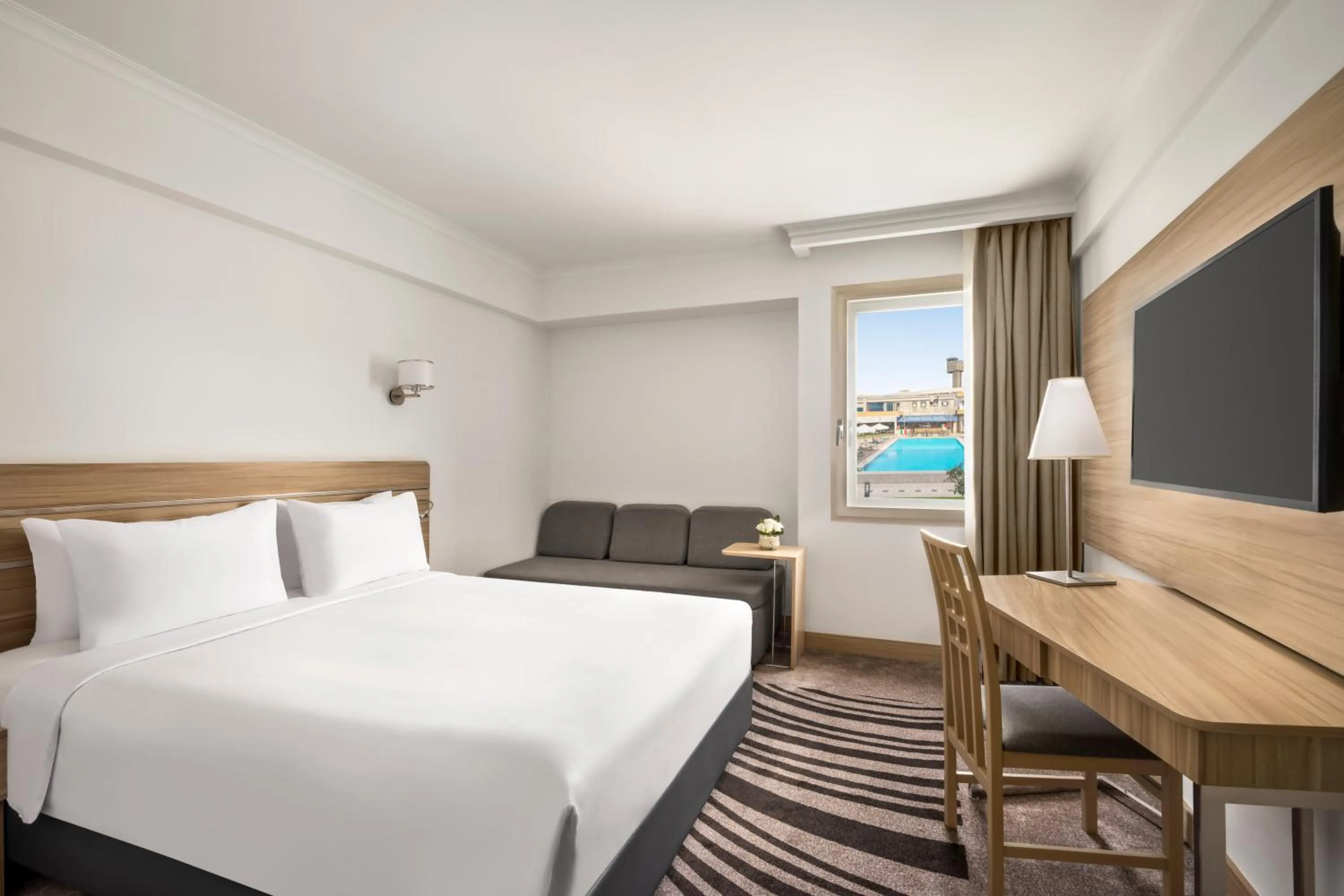 Bedroom, Bed in Novotel Cairo Airport