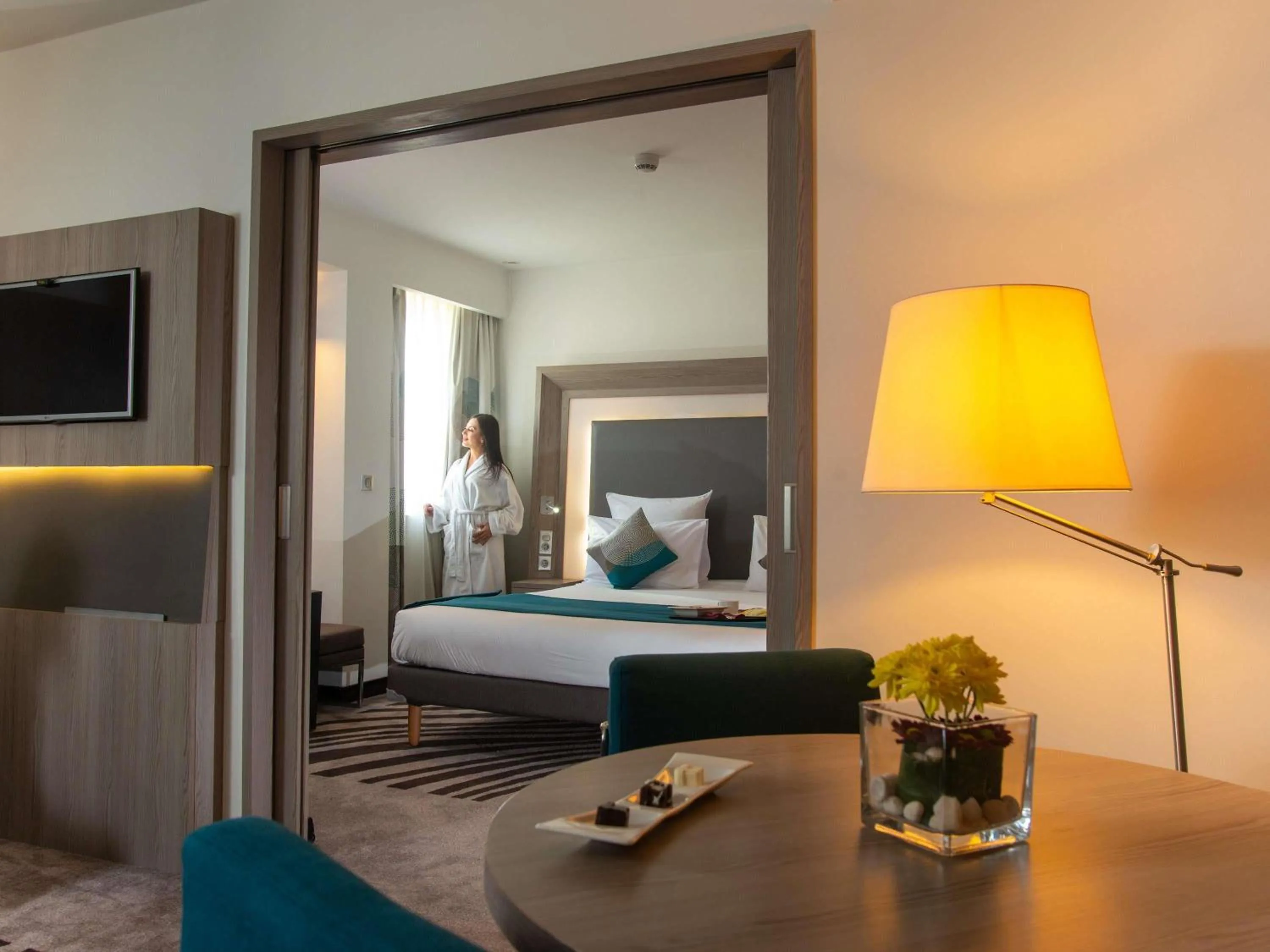 Bedroom, Bed in Novotel Cairo Airport