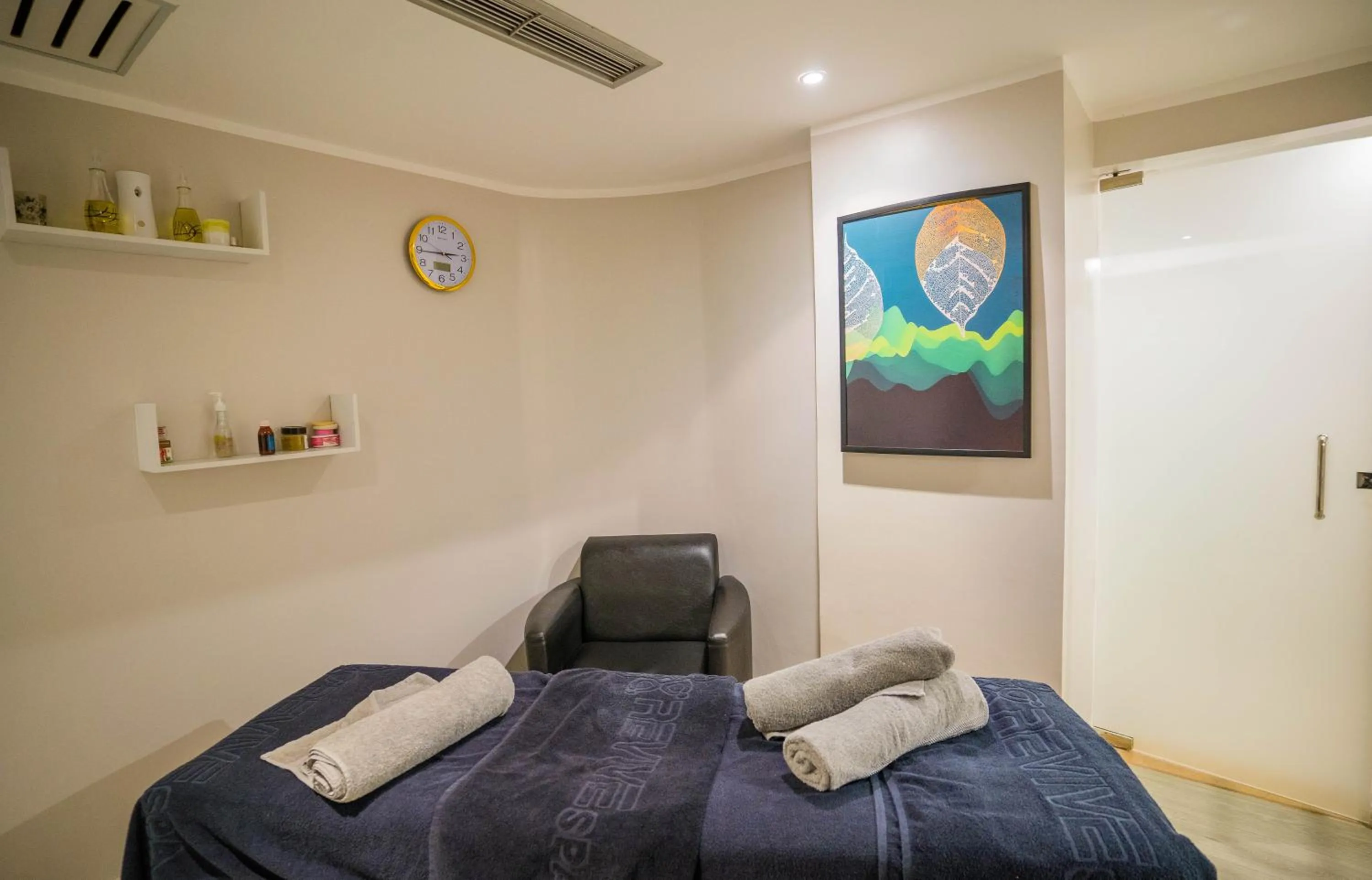 Massage, Bed in Hotel Novotel Sharm El-Sheikh