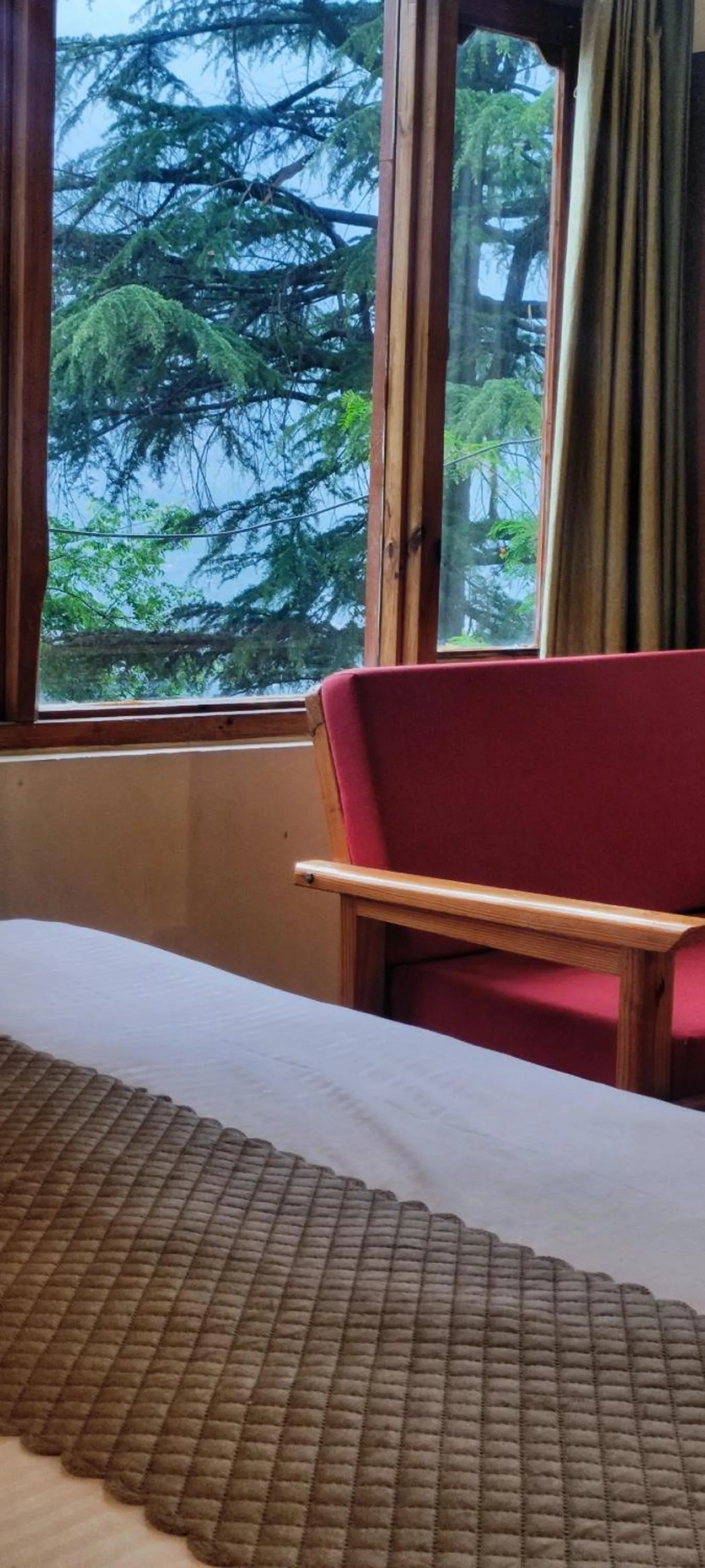 Soham's Chateau De Naggar - Manali