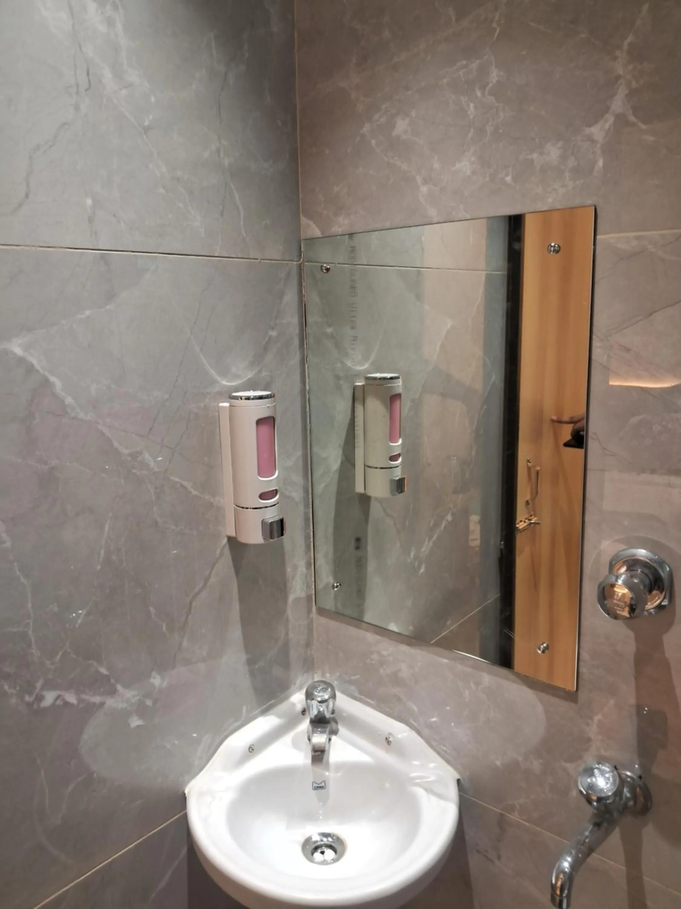 Double or Twin Room in The Greenstar Inn