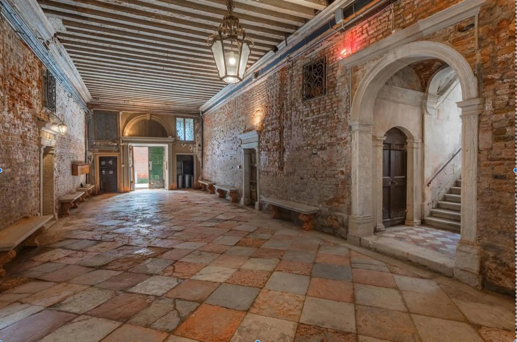 Piccola dimora in palazzo storico