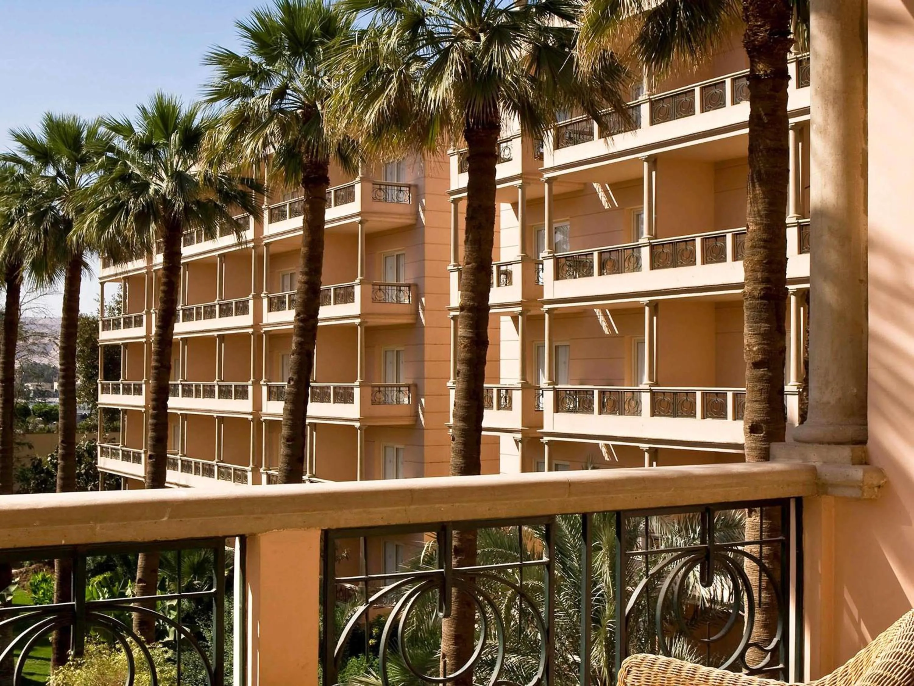 Property building in Pavillon Winter Luxor