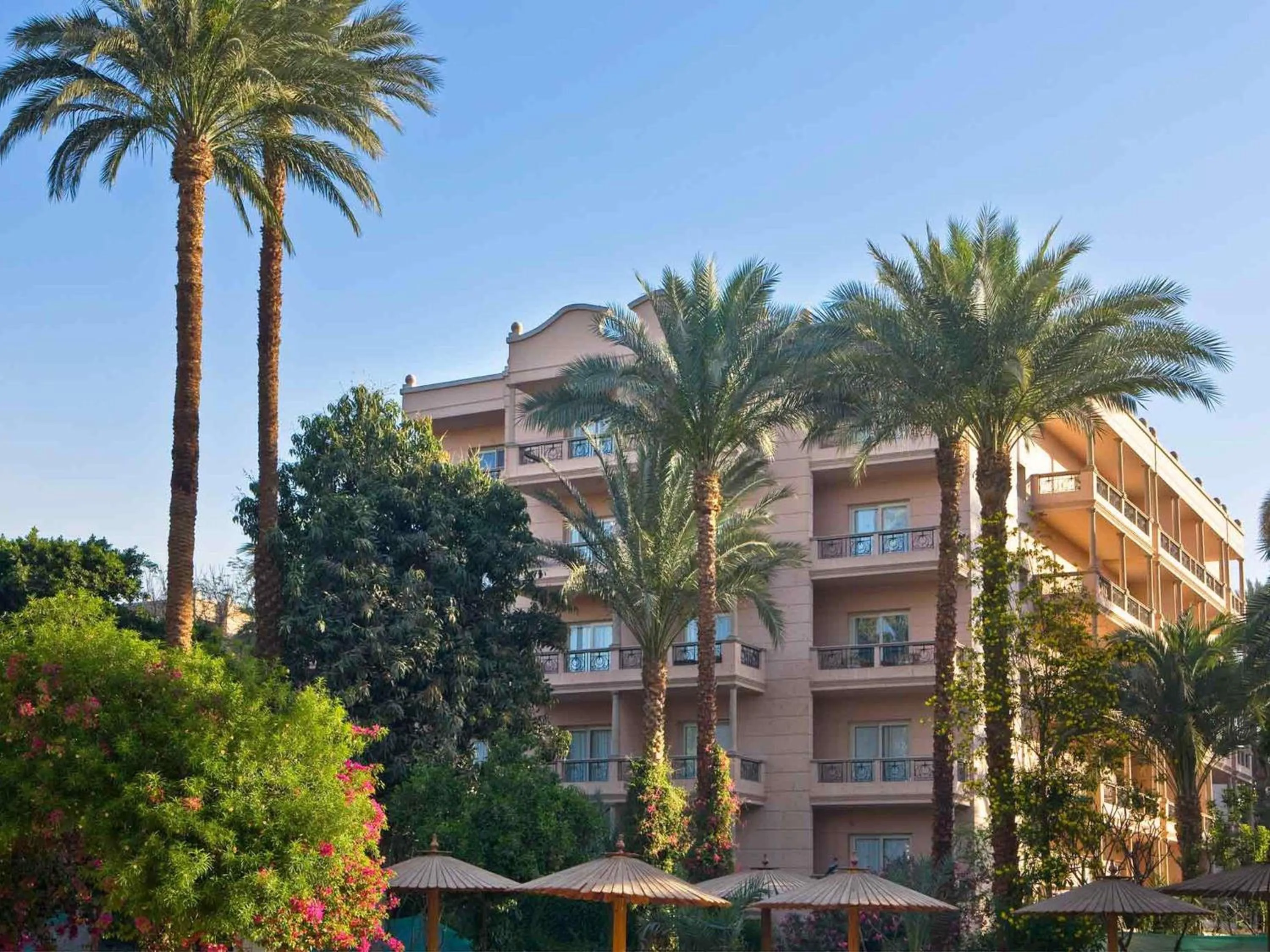 Property building in Pavillon Winter Luxor