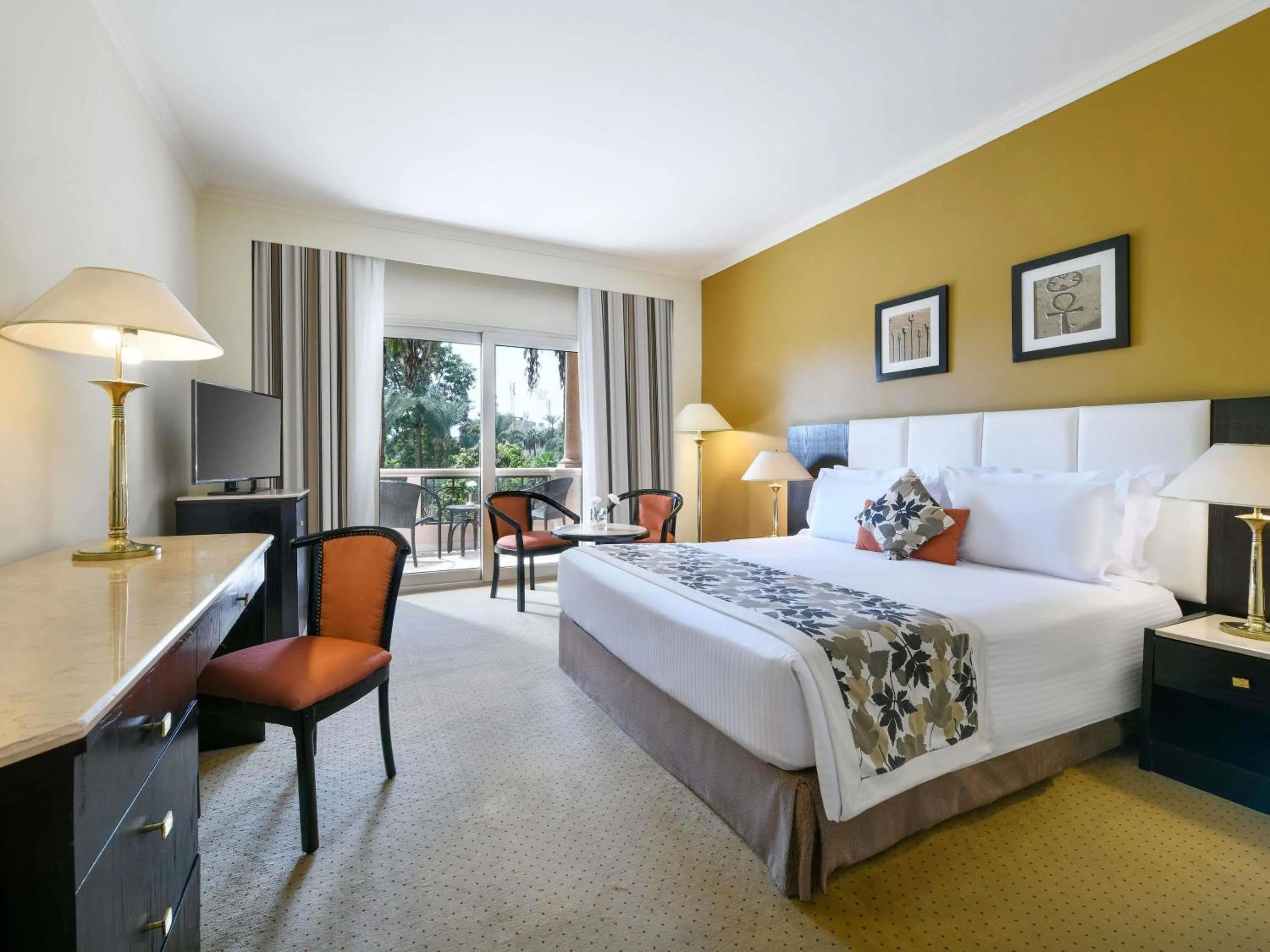 Bedroom, Bed in Pavillon Winter Luxor