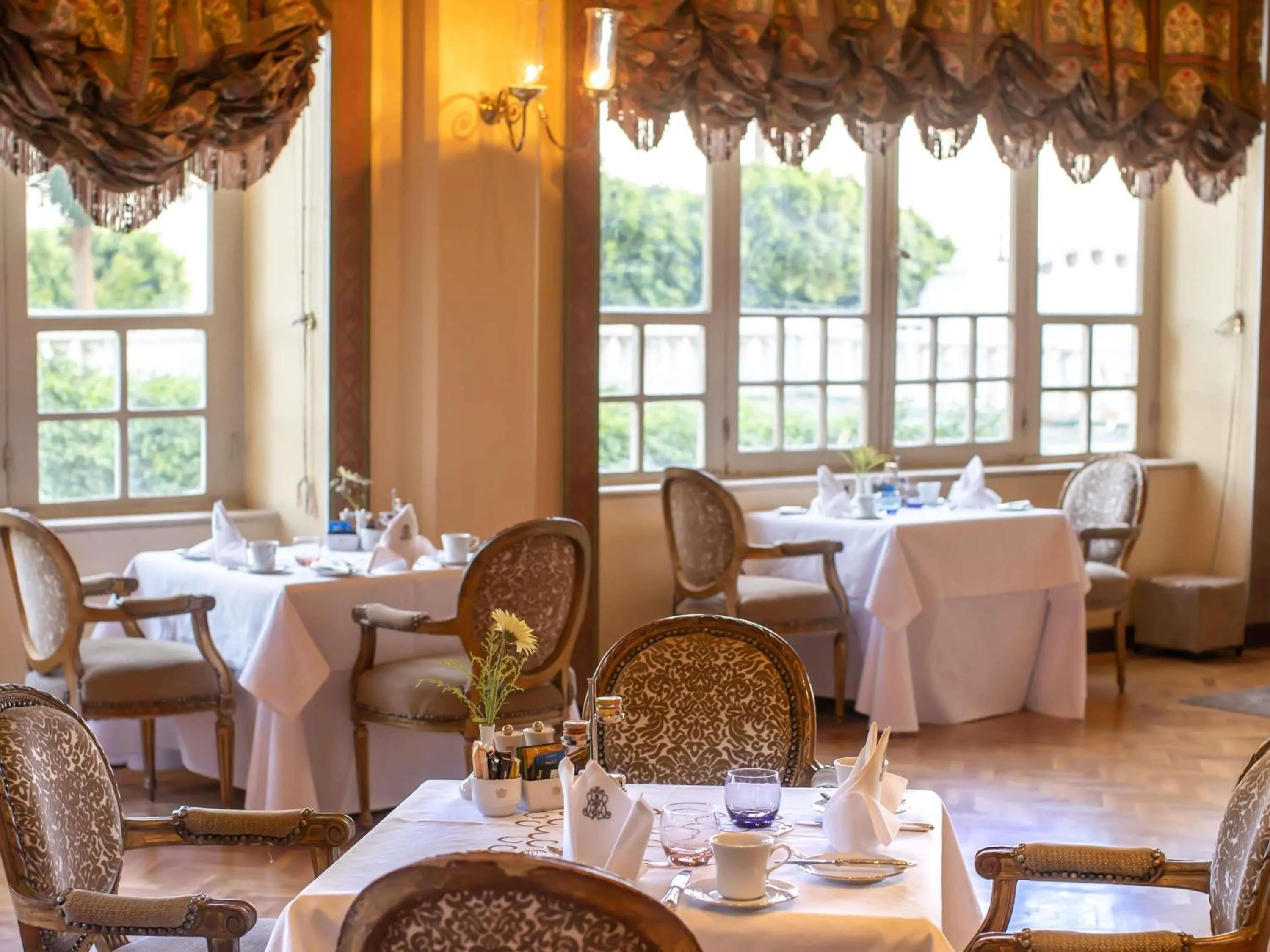 Restaurant/places to eat in Pavillon Winter Luxor