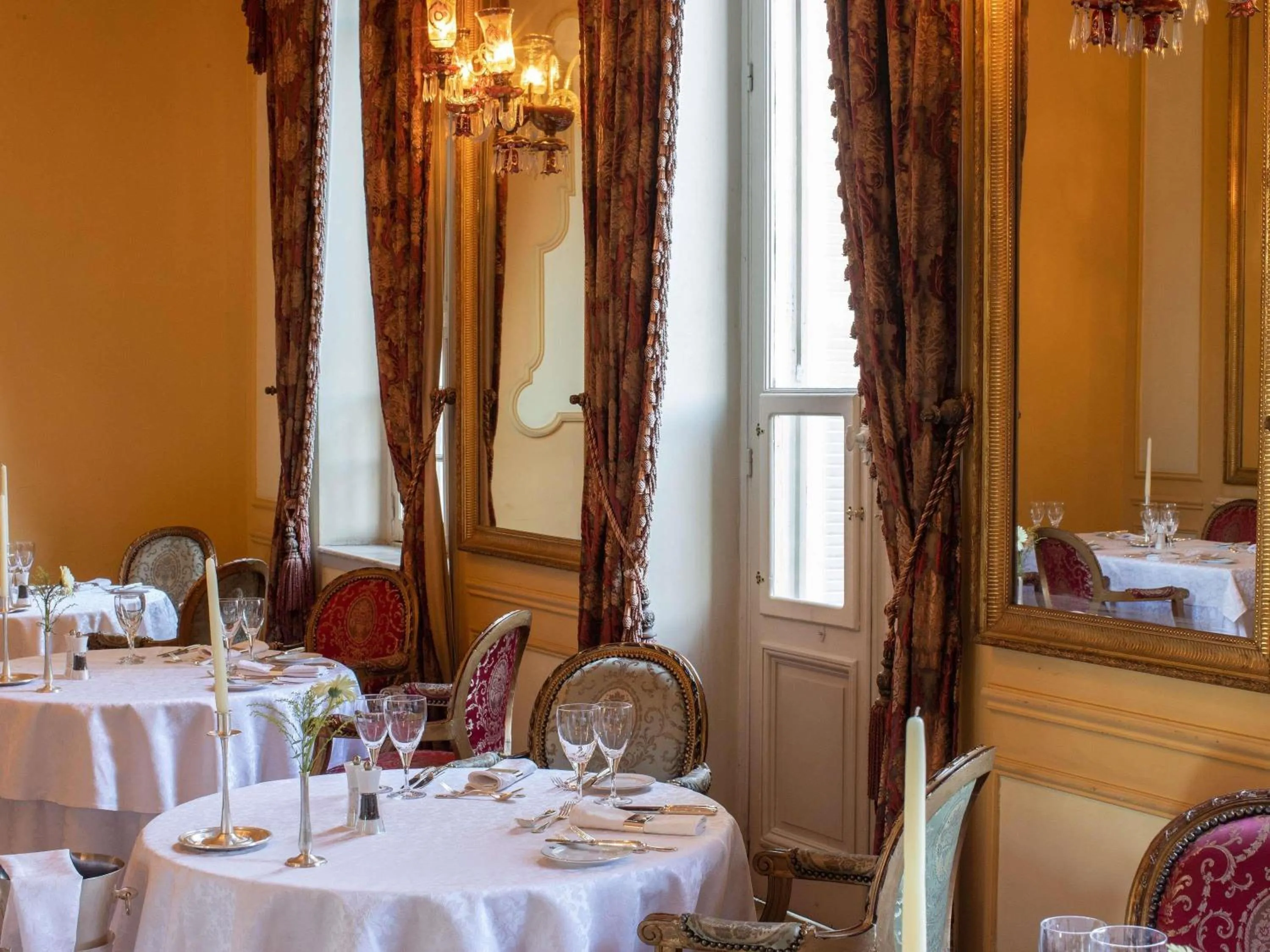 Restaurant/places to eat in Pavillon Winter Luxor