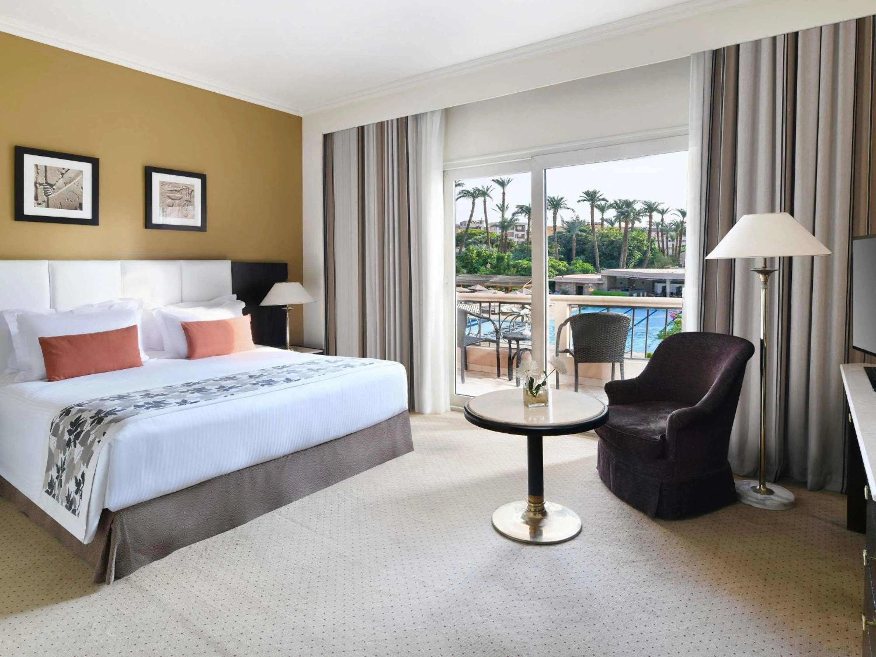 Bedroom, Bed in Pavillon Winter Luxor