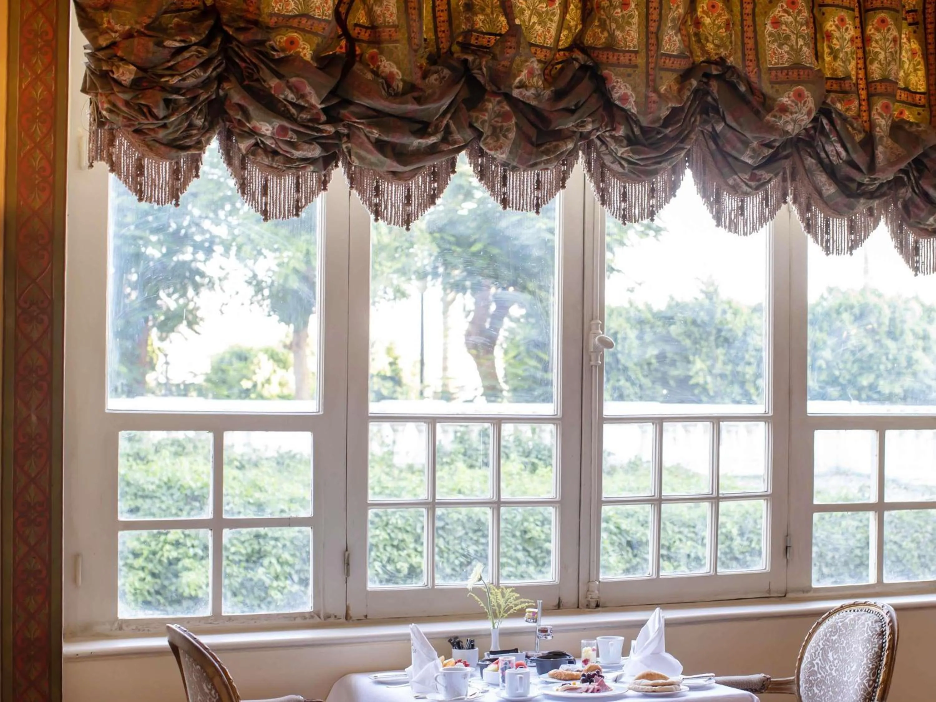 Restaurant/places to eat in Pavillon Winter Luxor