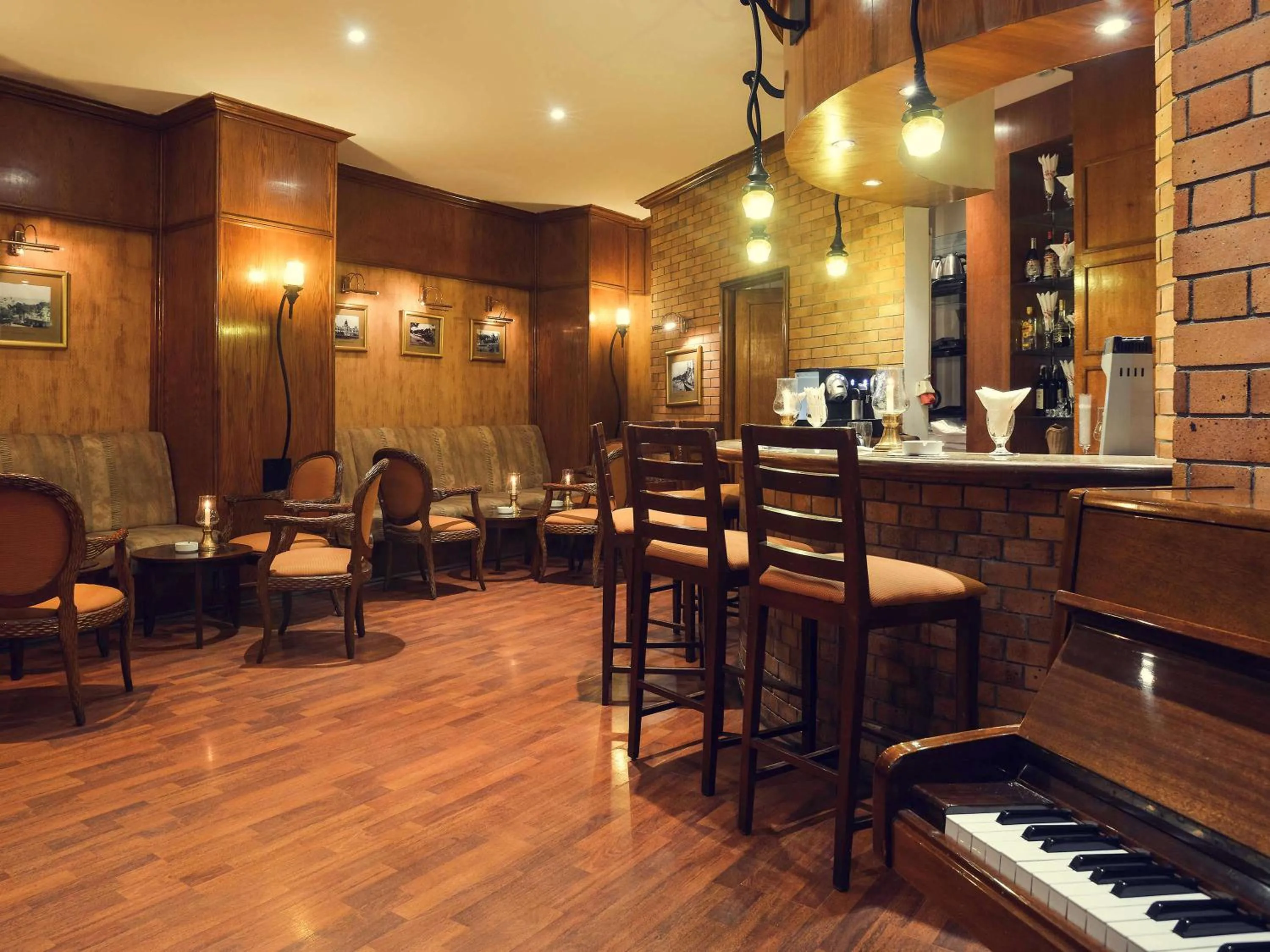 Lounge or bar in Mercure Ismailia Forsan Island