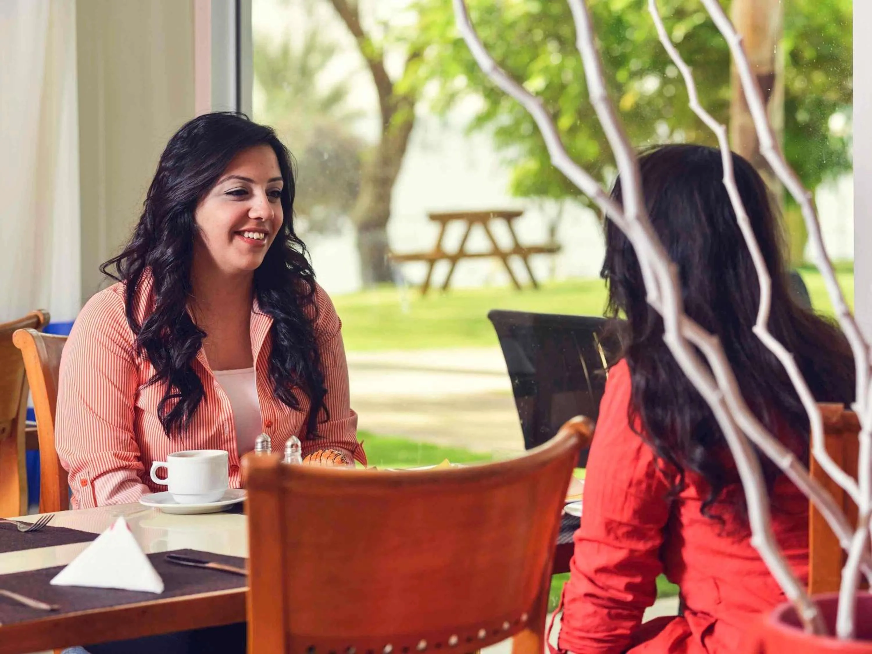 Restaurant/places to eat in Mercure Ismailia Forsan Island