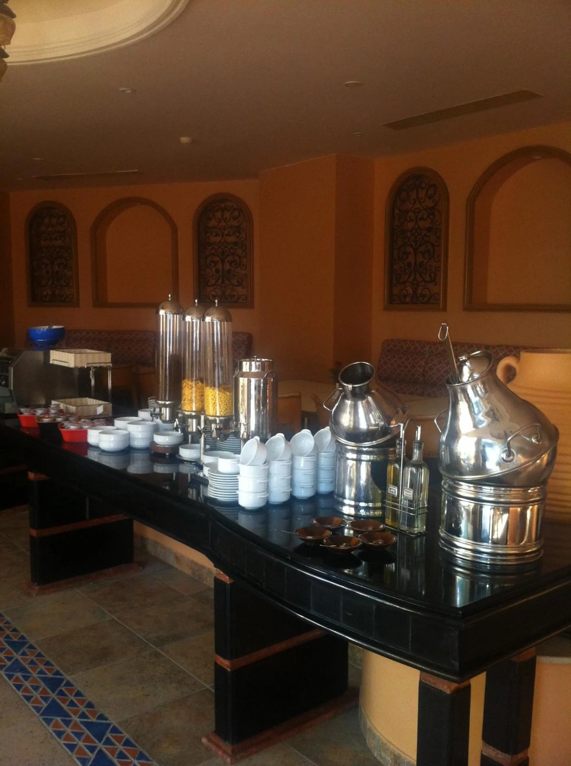 Food and drinks in Mercure Ismailia Forsan Island