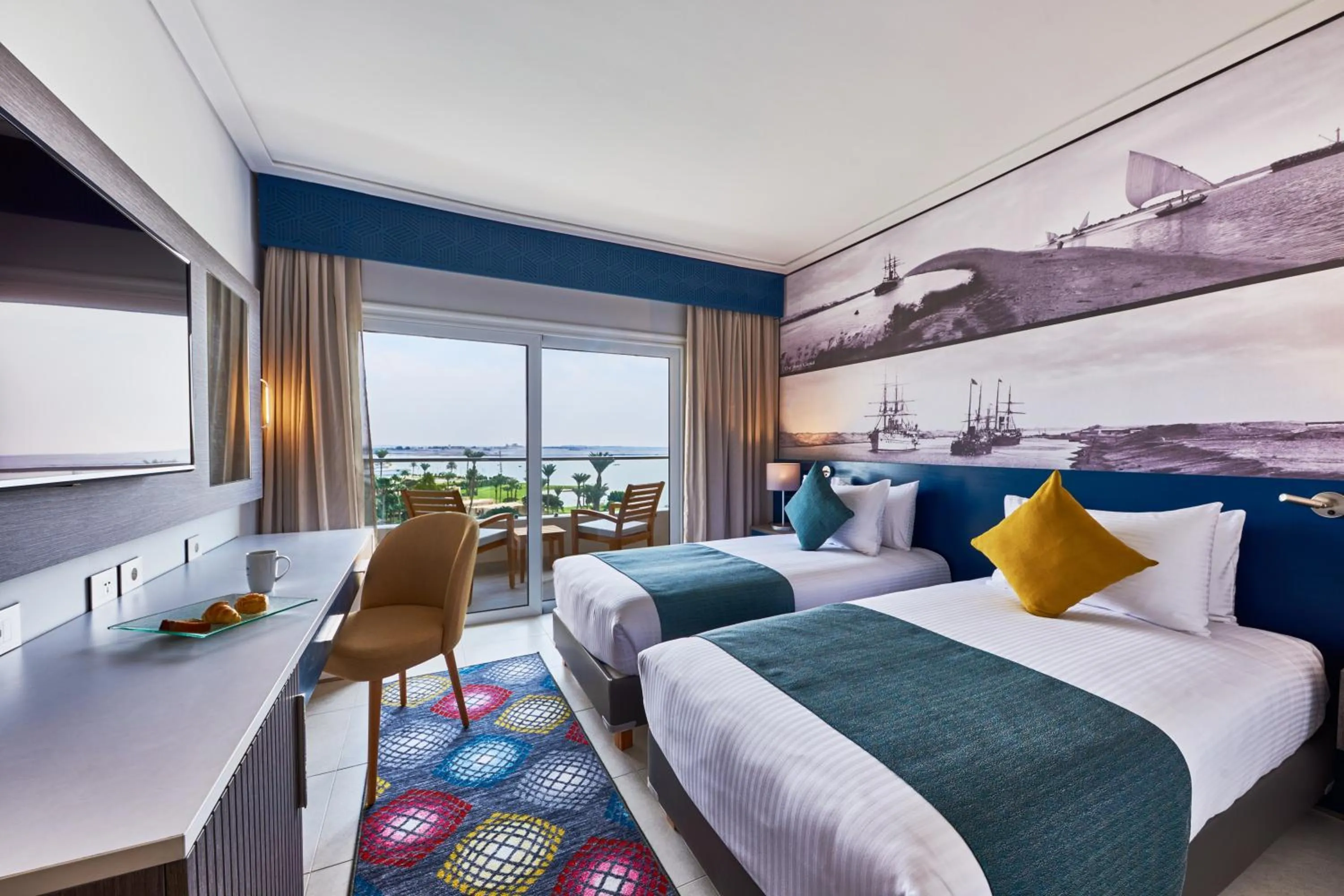 Photo of the whole room, Bed in Mercure Ismailia Forsan Island