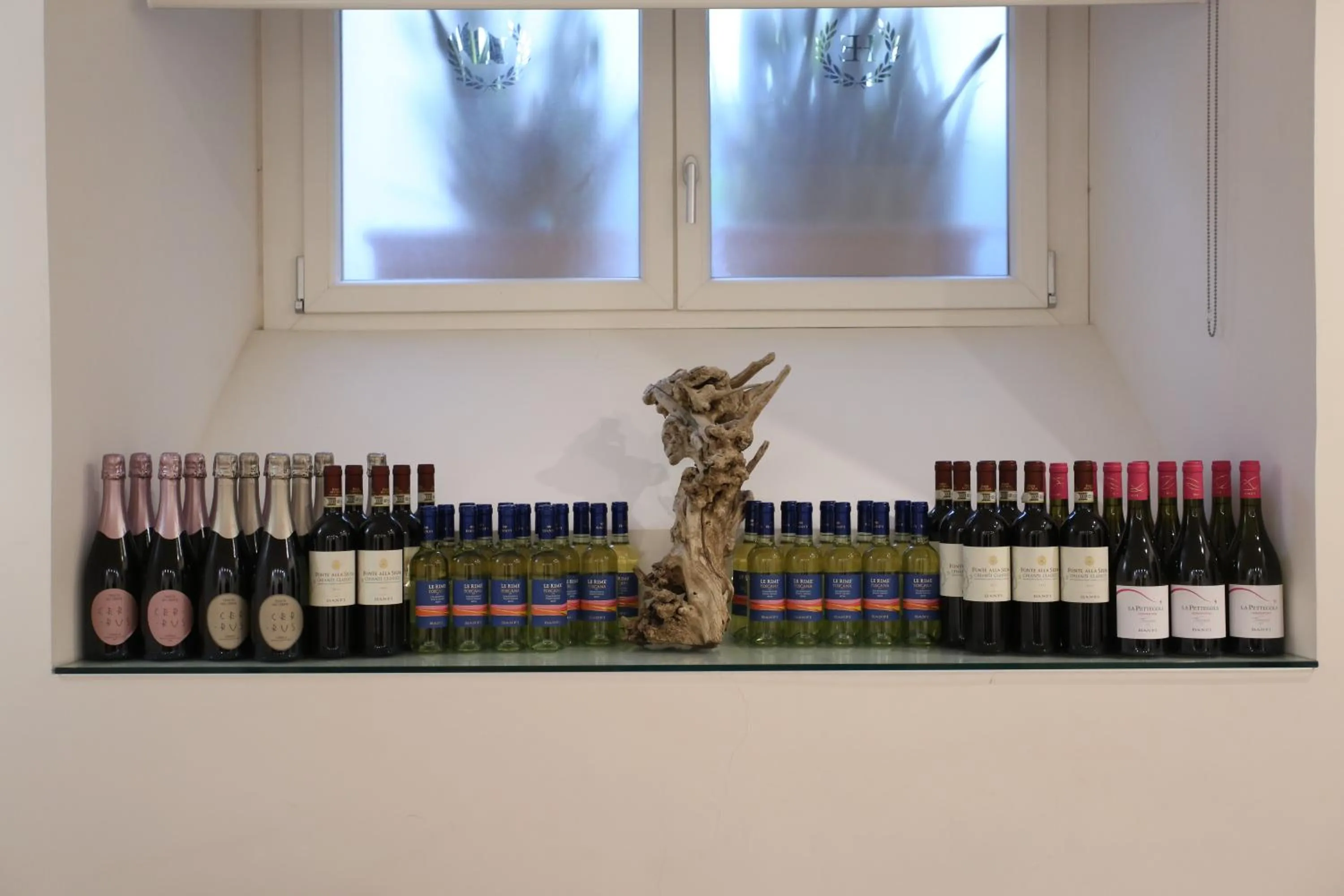 Lounge or bar in Hotel Eubea