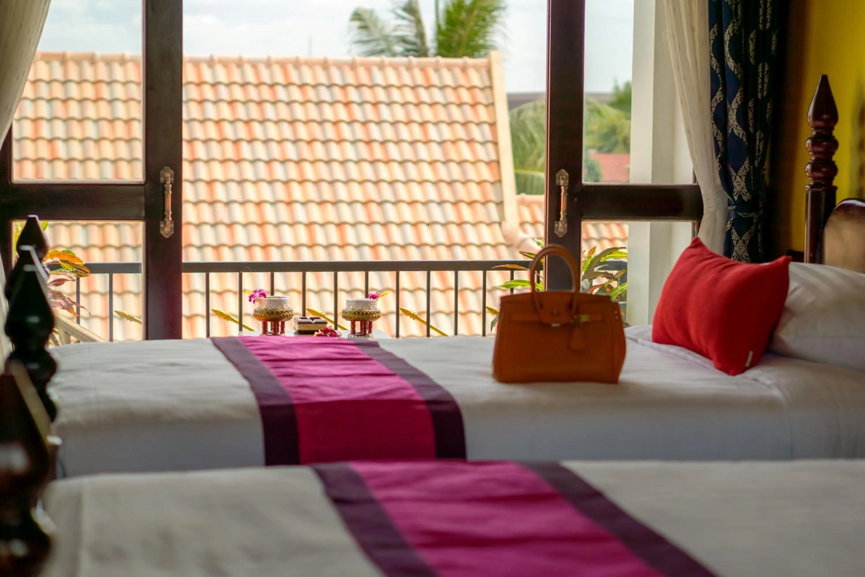 Family, Bed in Beyond Yangon Inn