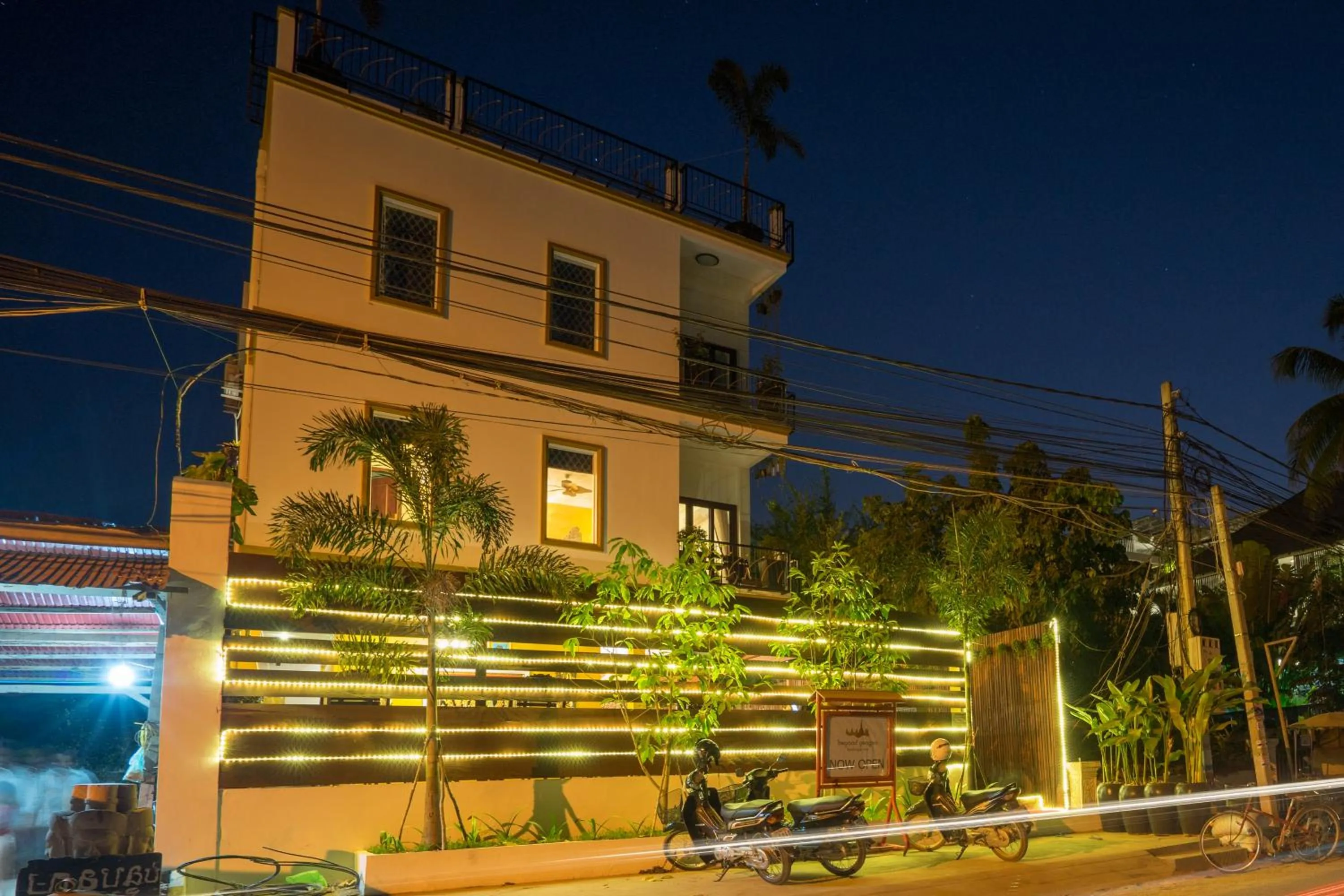 Facade/entrance in Beyond Yangon Inn
