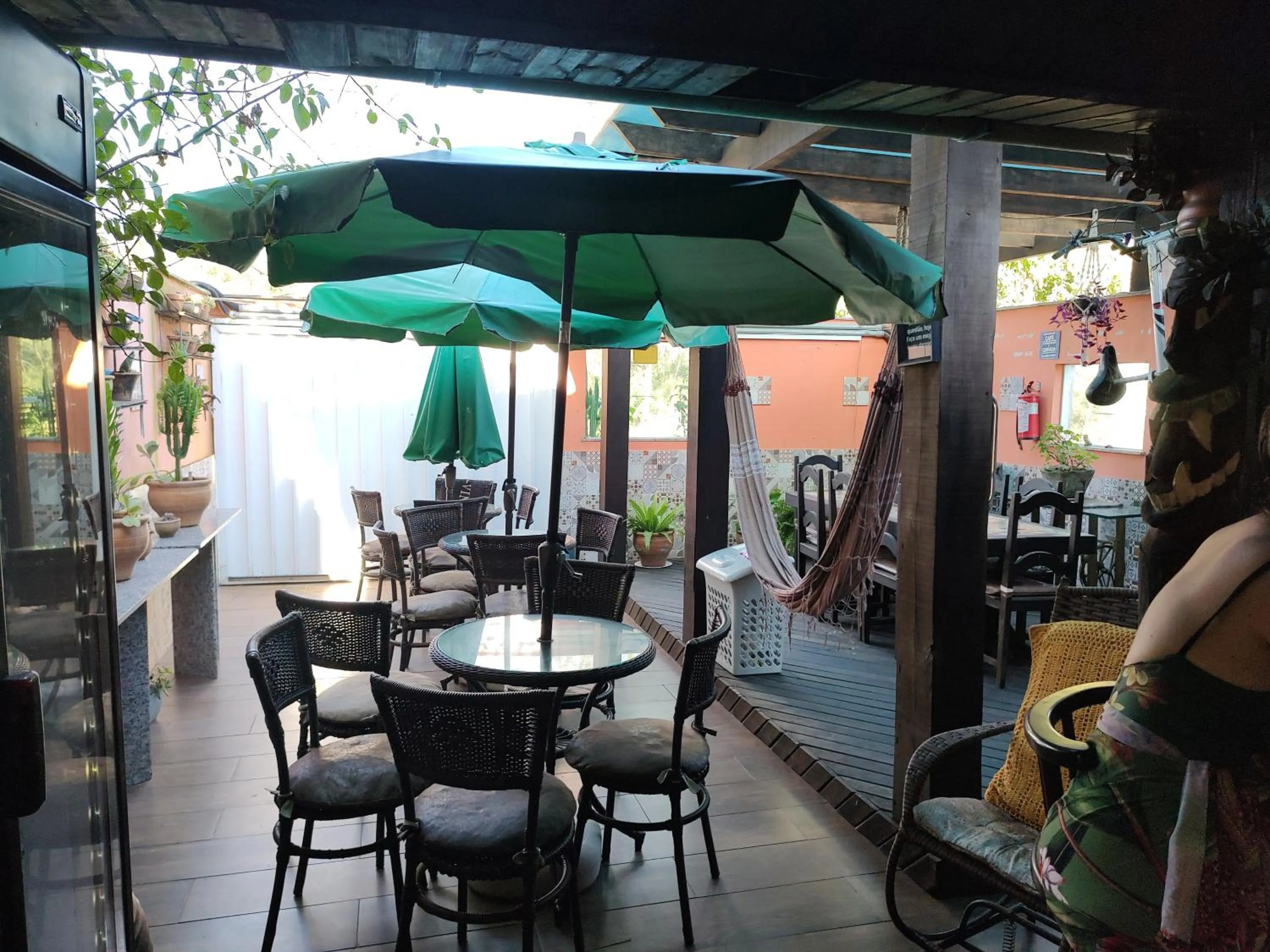 Restaurant/places to eat in Airport Pousada