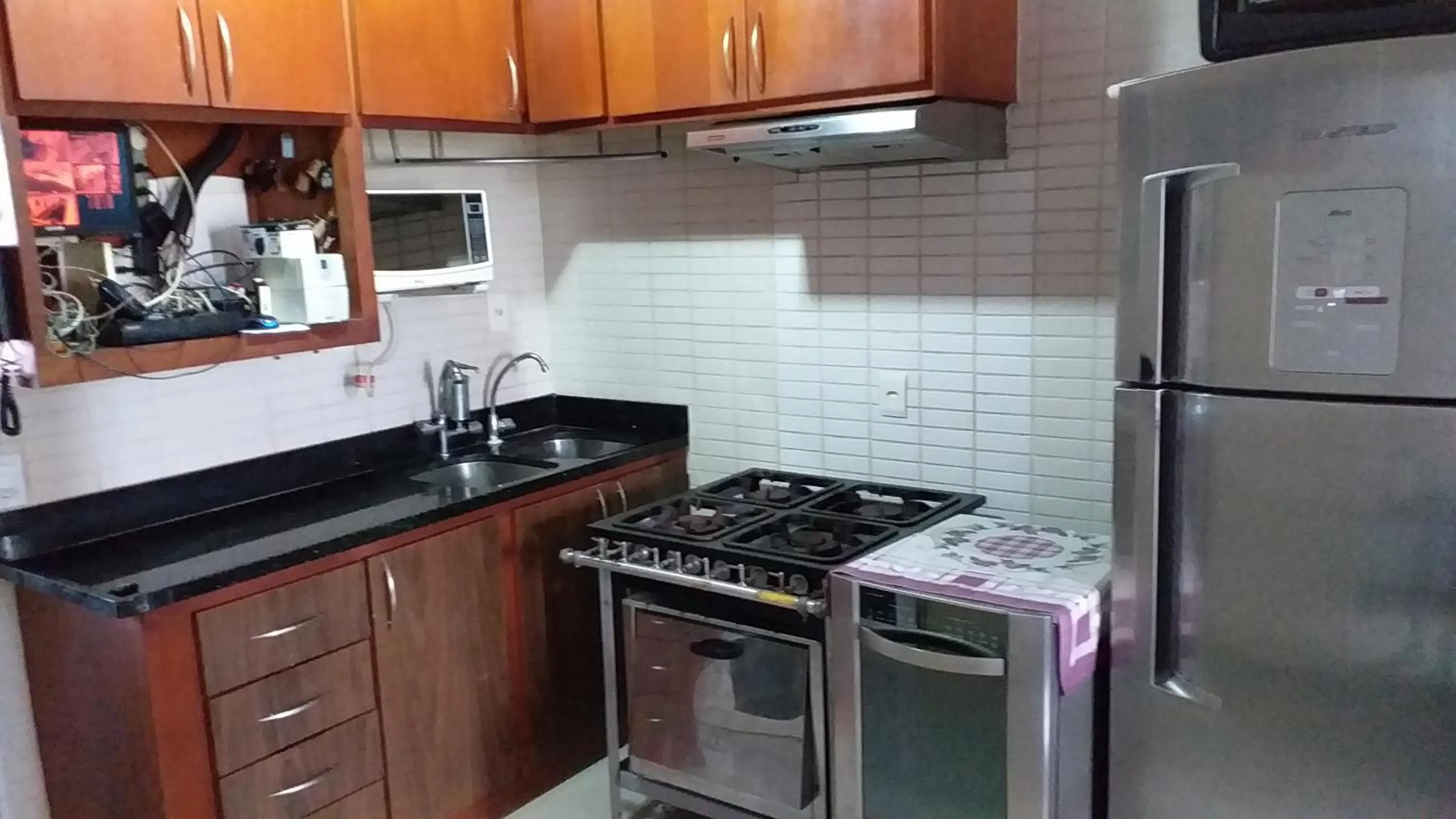 Communal kitchen in Airport Pousada