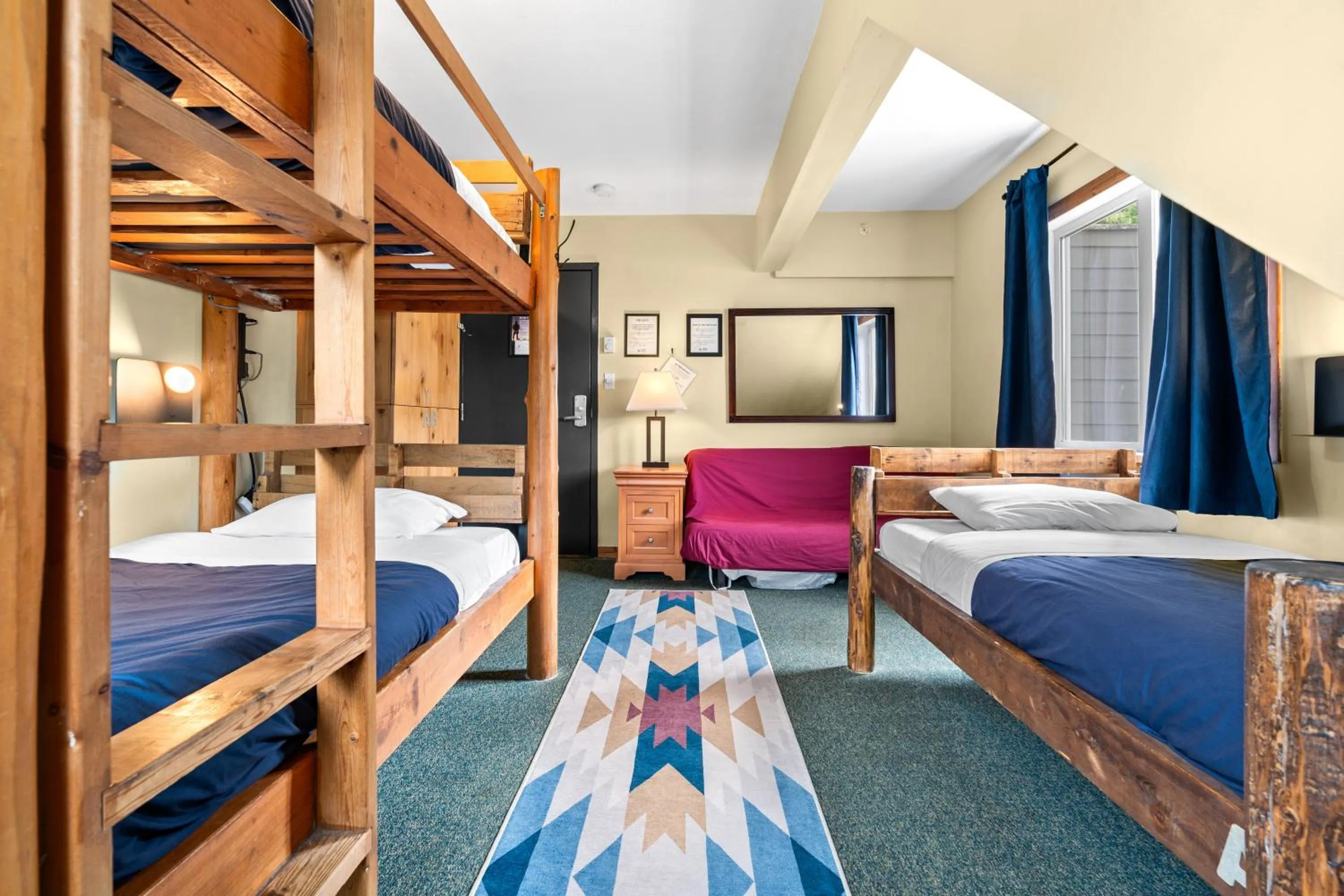 Photo of the whole room, Bed in Squamish Adventure Inn