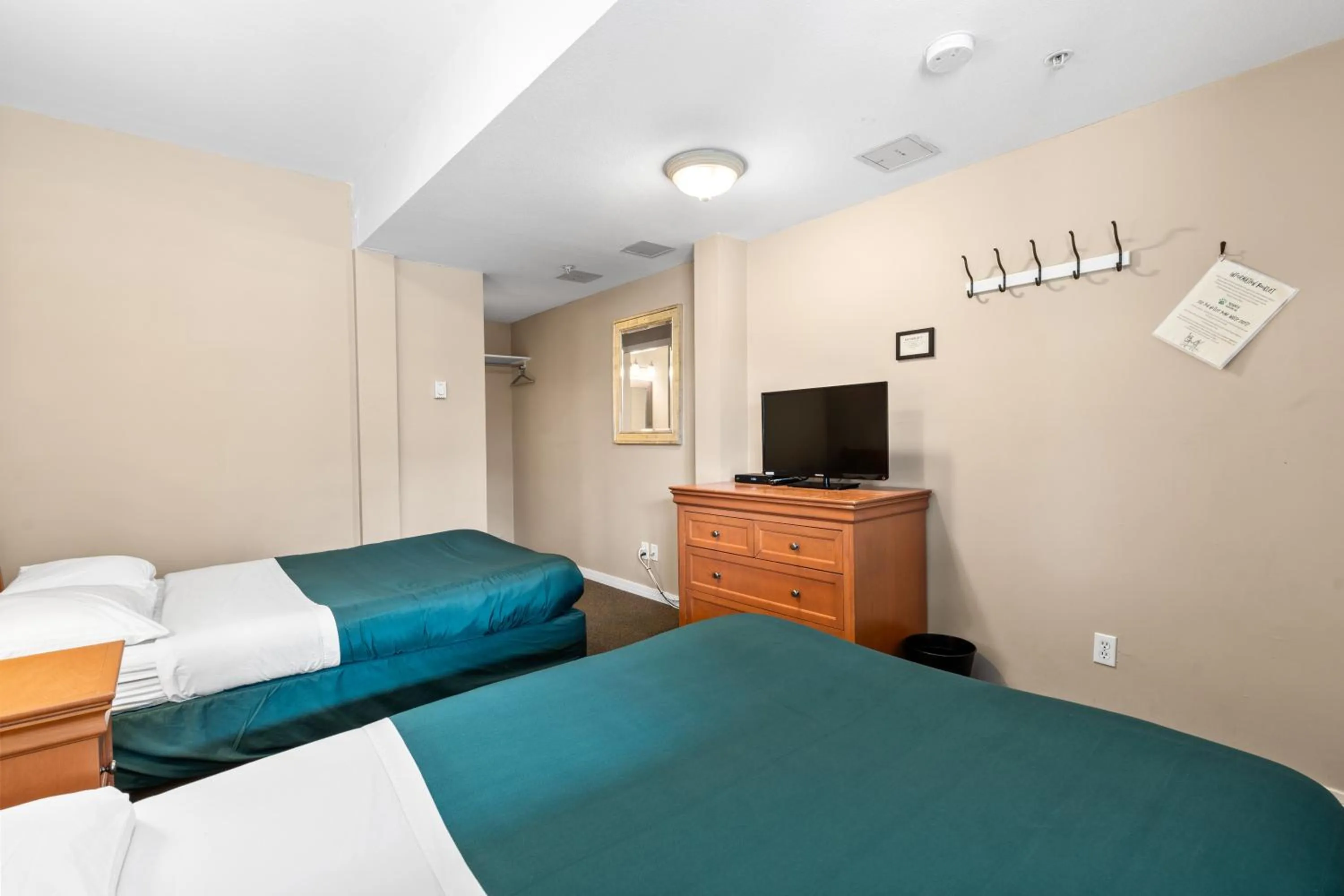 Bed in Squamish Adventure Inn