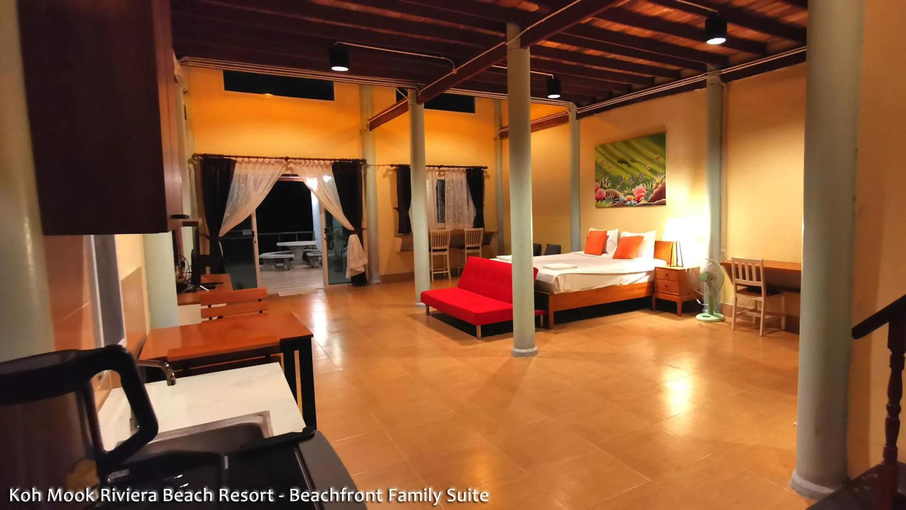 Photo of the whole room, Bed in Koh Mook Riviera Beach Resort