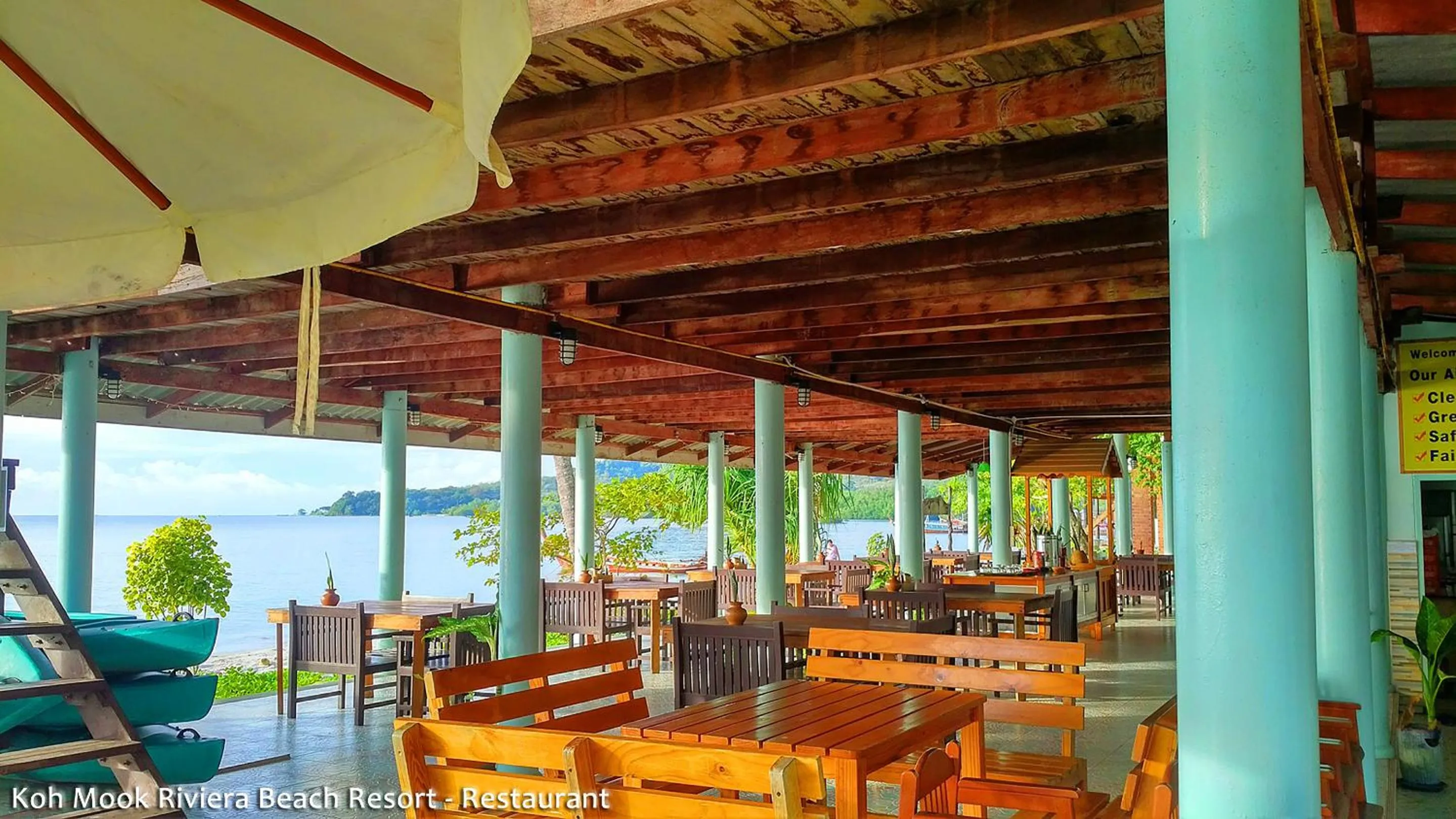 Restaurant/places to eat in Koh Mook Riviera Beach Resort