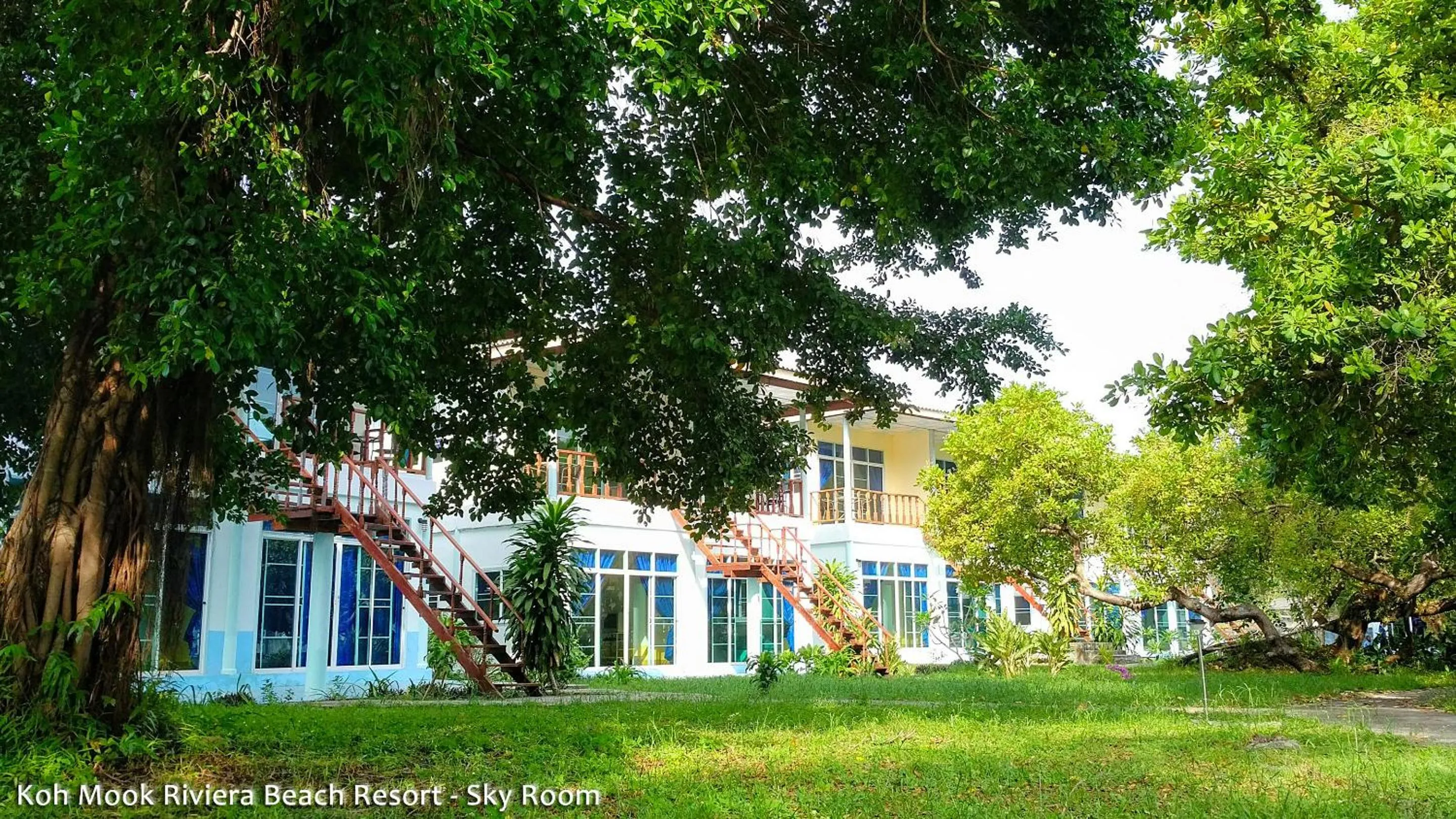 Property building in Koh Mook Riviera Beach Resort