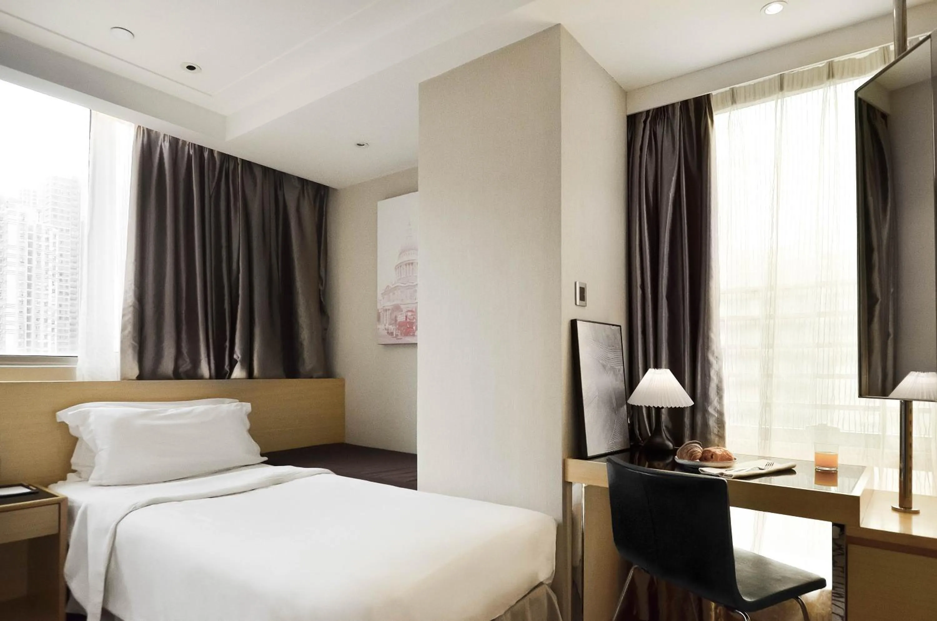 Bed in Eco Tree Hotel Sheung Wan