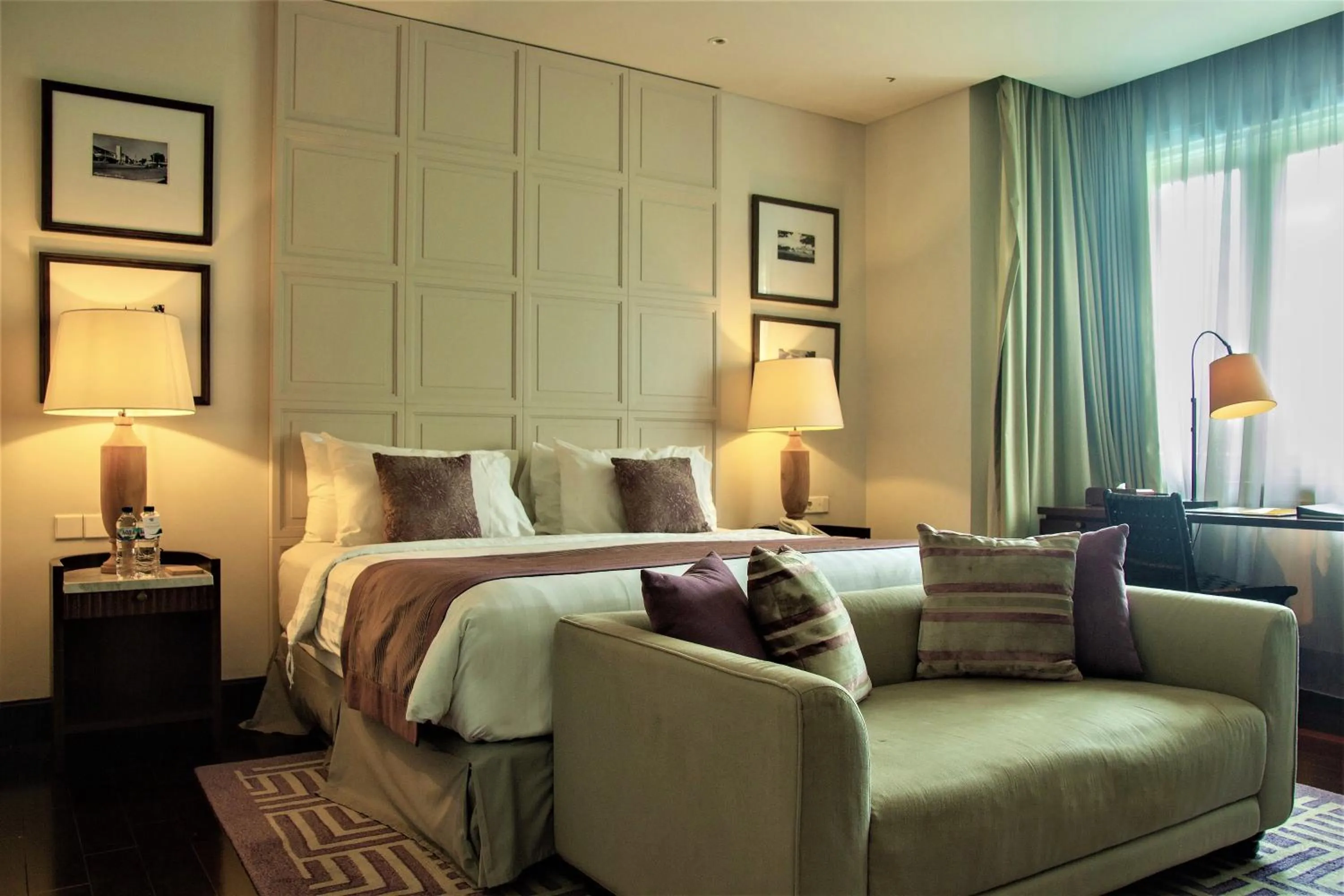 Living room, Bed in The Shalimar Boutique Hotel