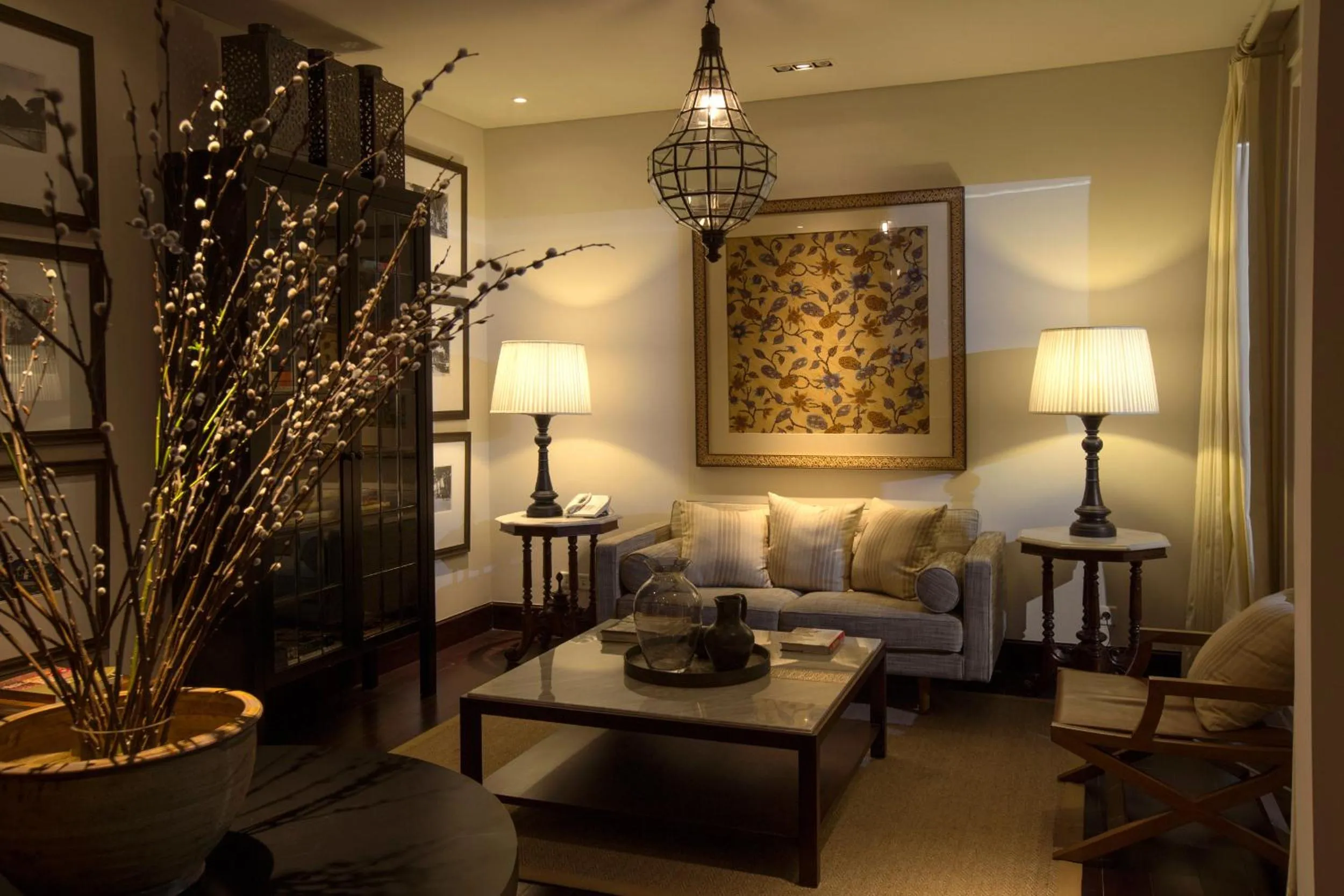 Library in The Shalimar Boutique Hotel