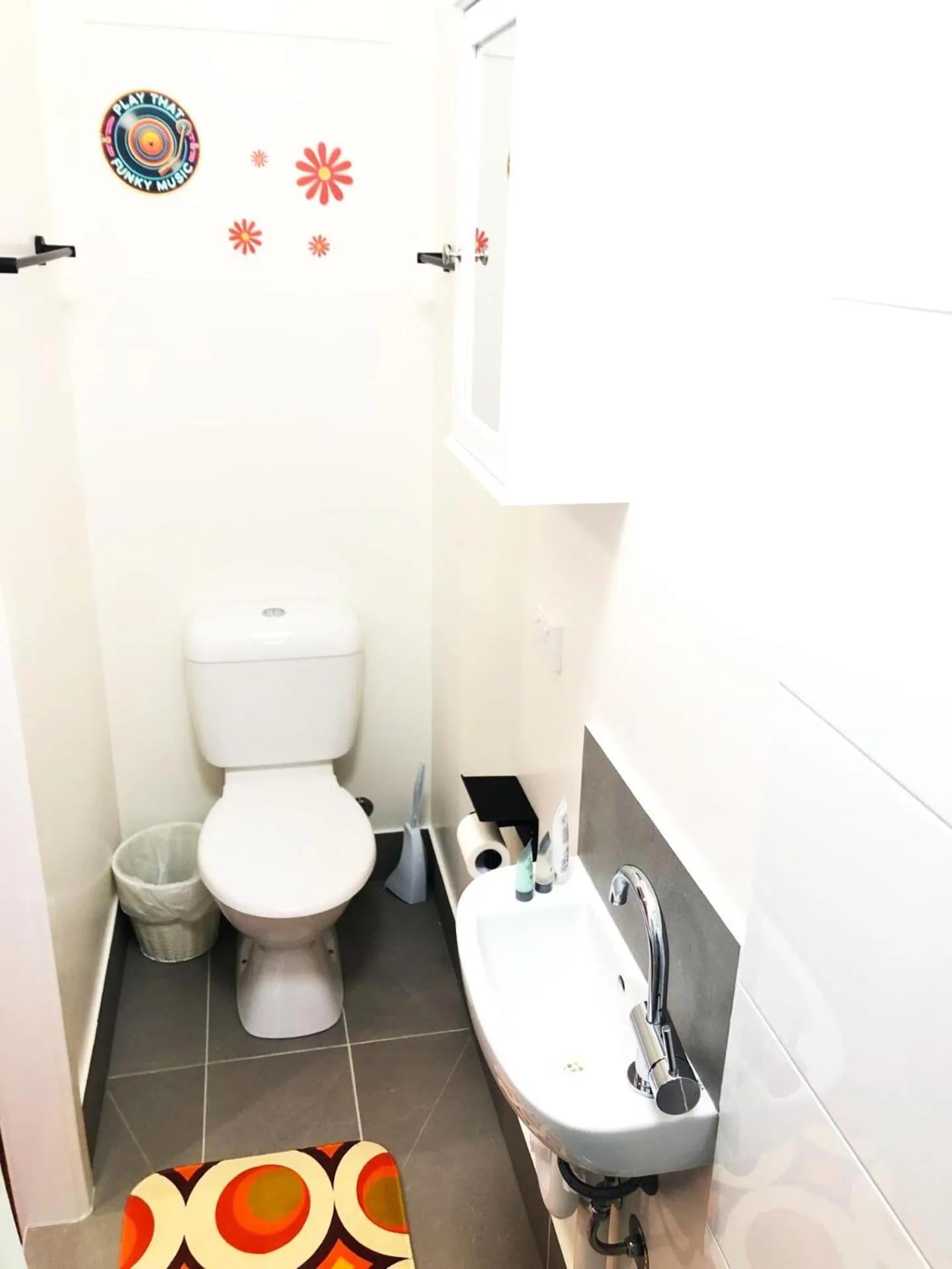 Toilet in Acacia Motel