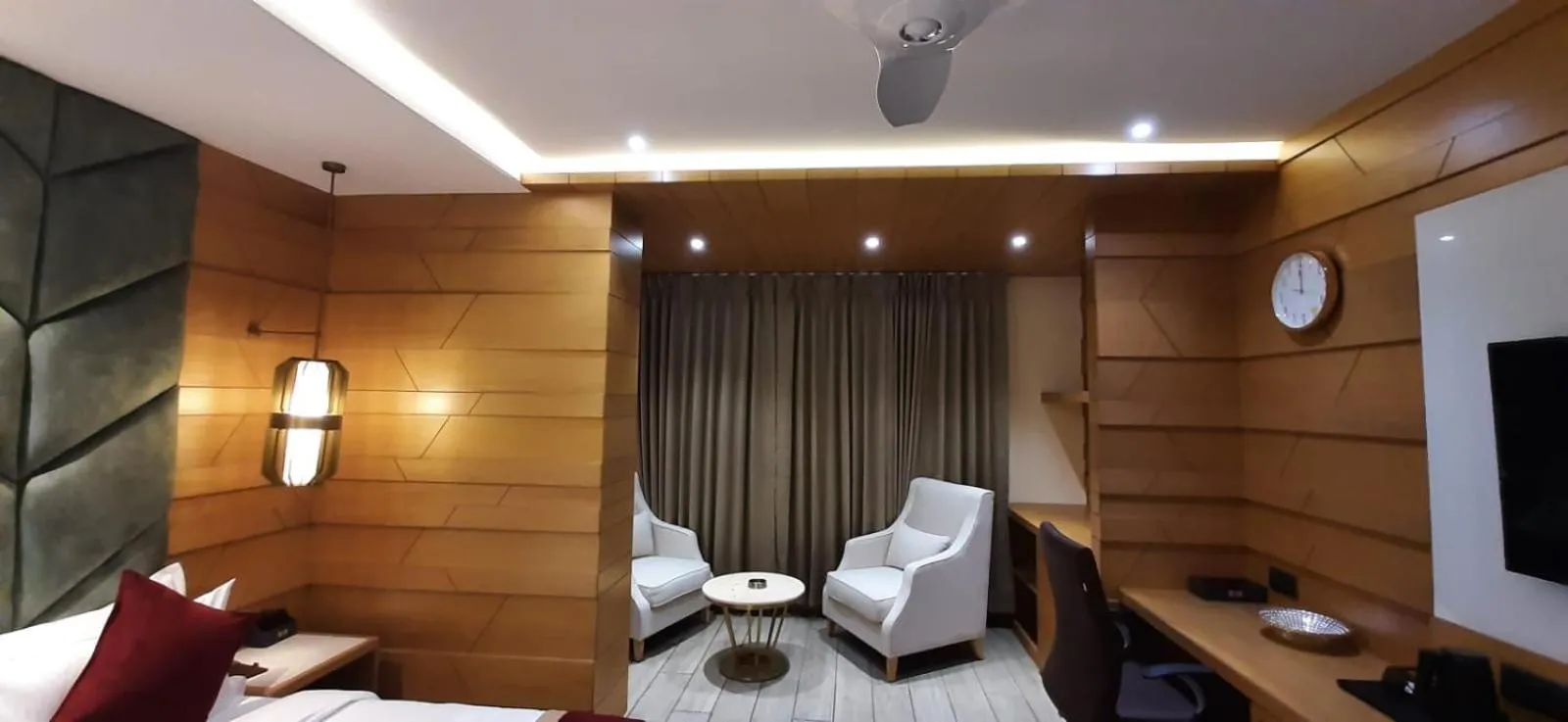 Shaurya Inn- Premium Boutique Hotel