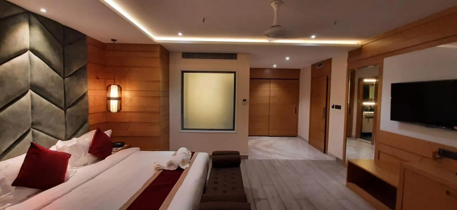 Shaurya Inn- Premium Boutique Hotel