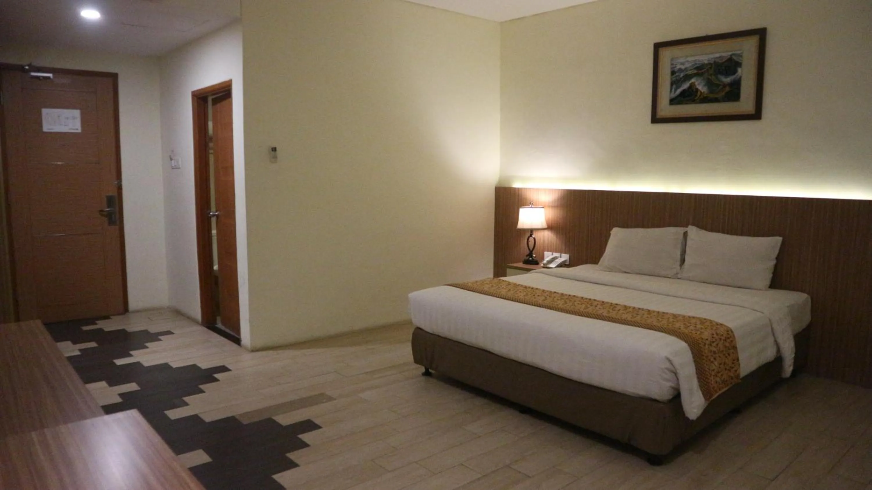 Bed in Golden Tulip Essential Belitung