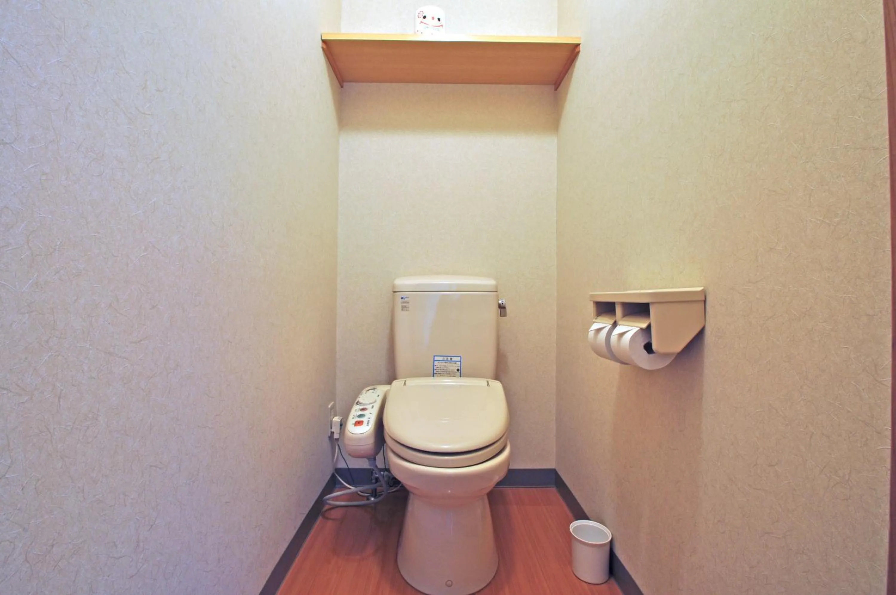 Toilet in Annex Hotel Abe