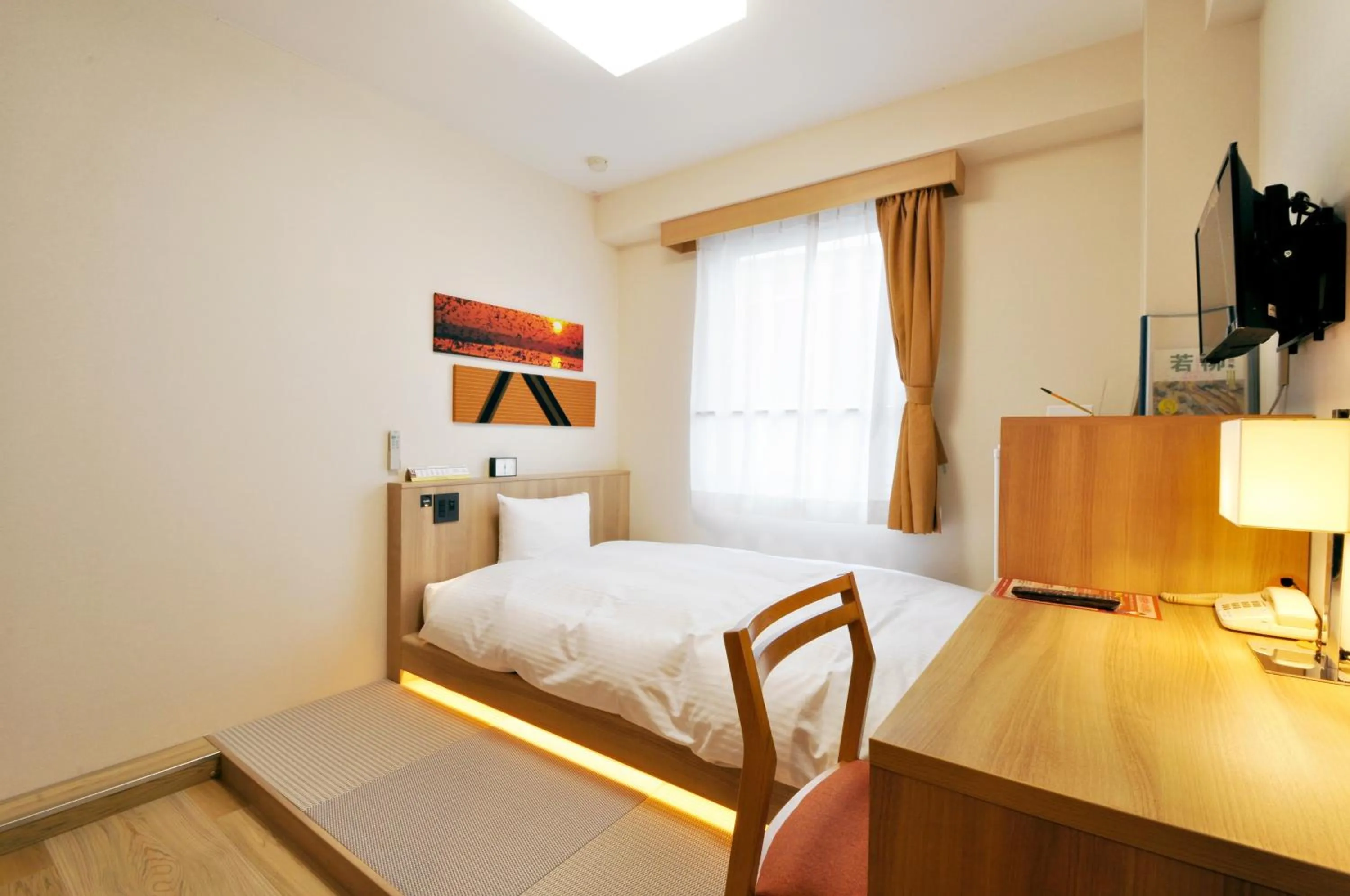 Photo of the whole room, Bed in Annex Hotel Abe